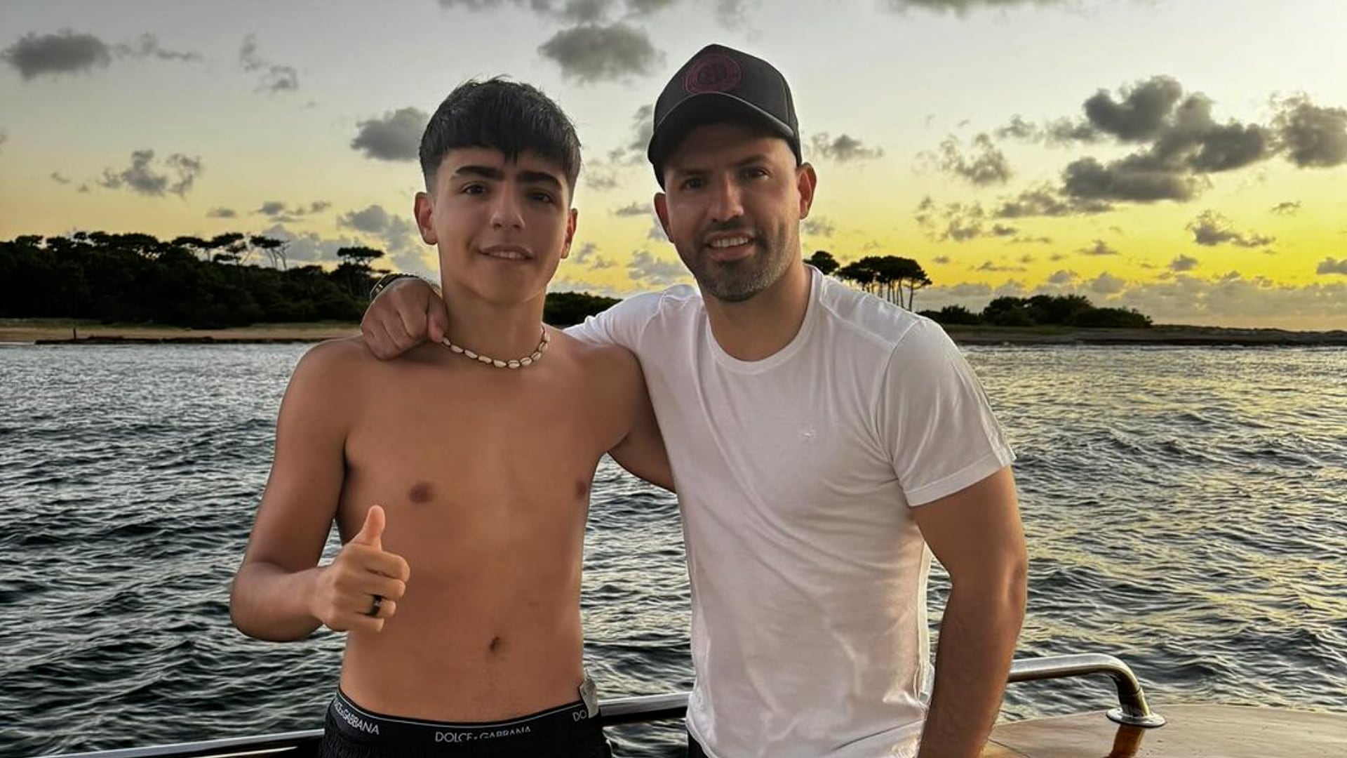 Kun Agüero y su hijo Benjamín