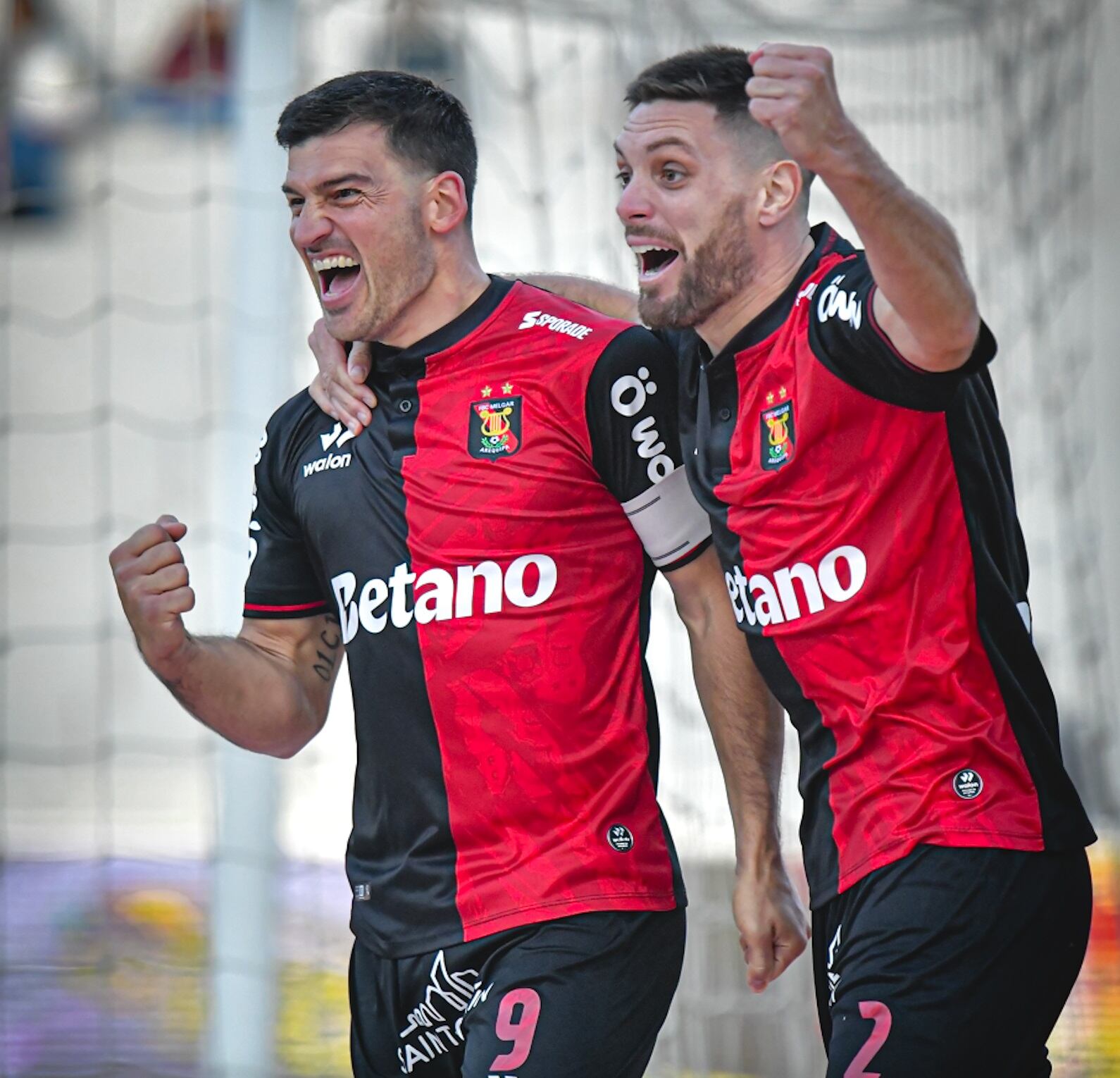 Bernardo Cuesta (izquierda) es el hombre de gol de Melgar. - créditos: Melgar