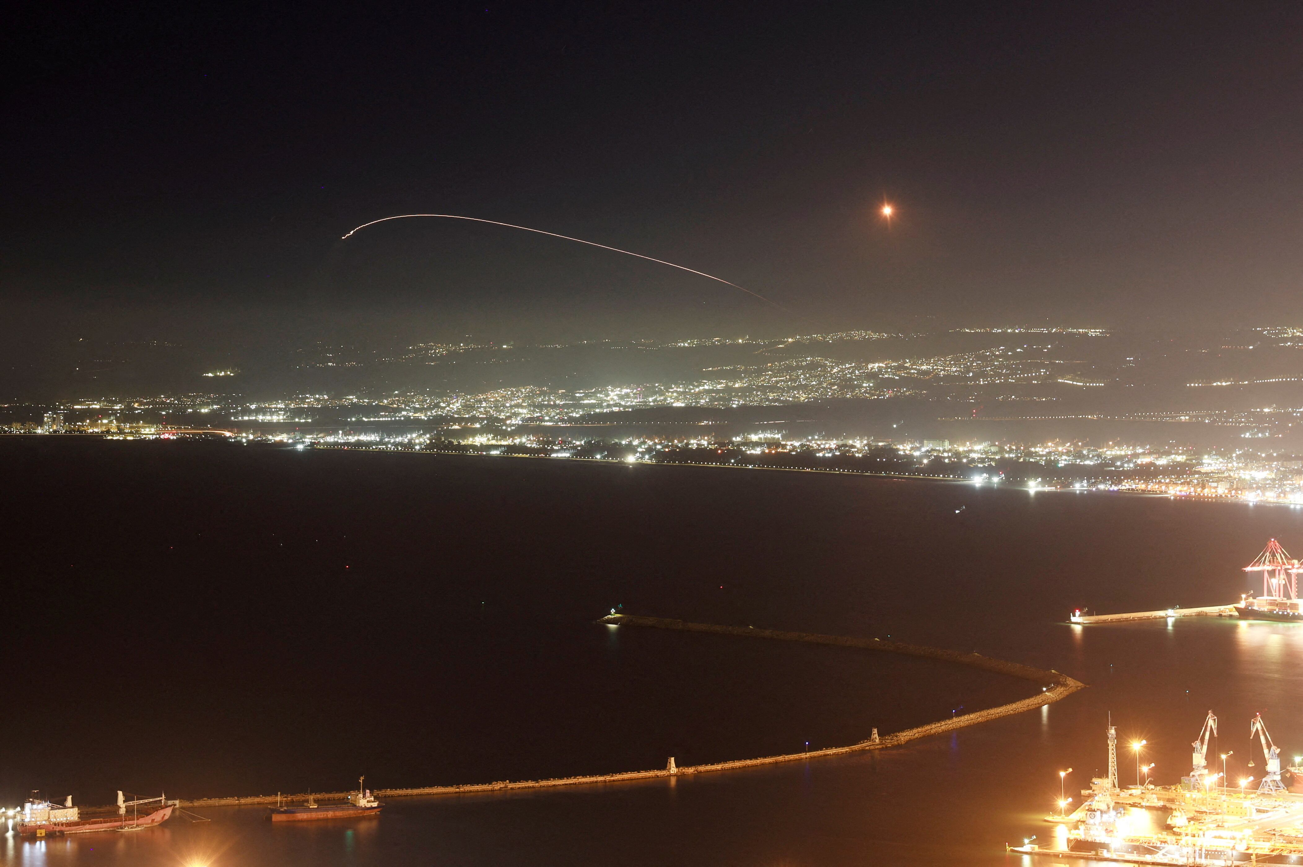 El 'Domo de hierro' israelí en acción en Haifa (REUTERS/Ammar Awad)