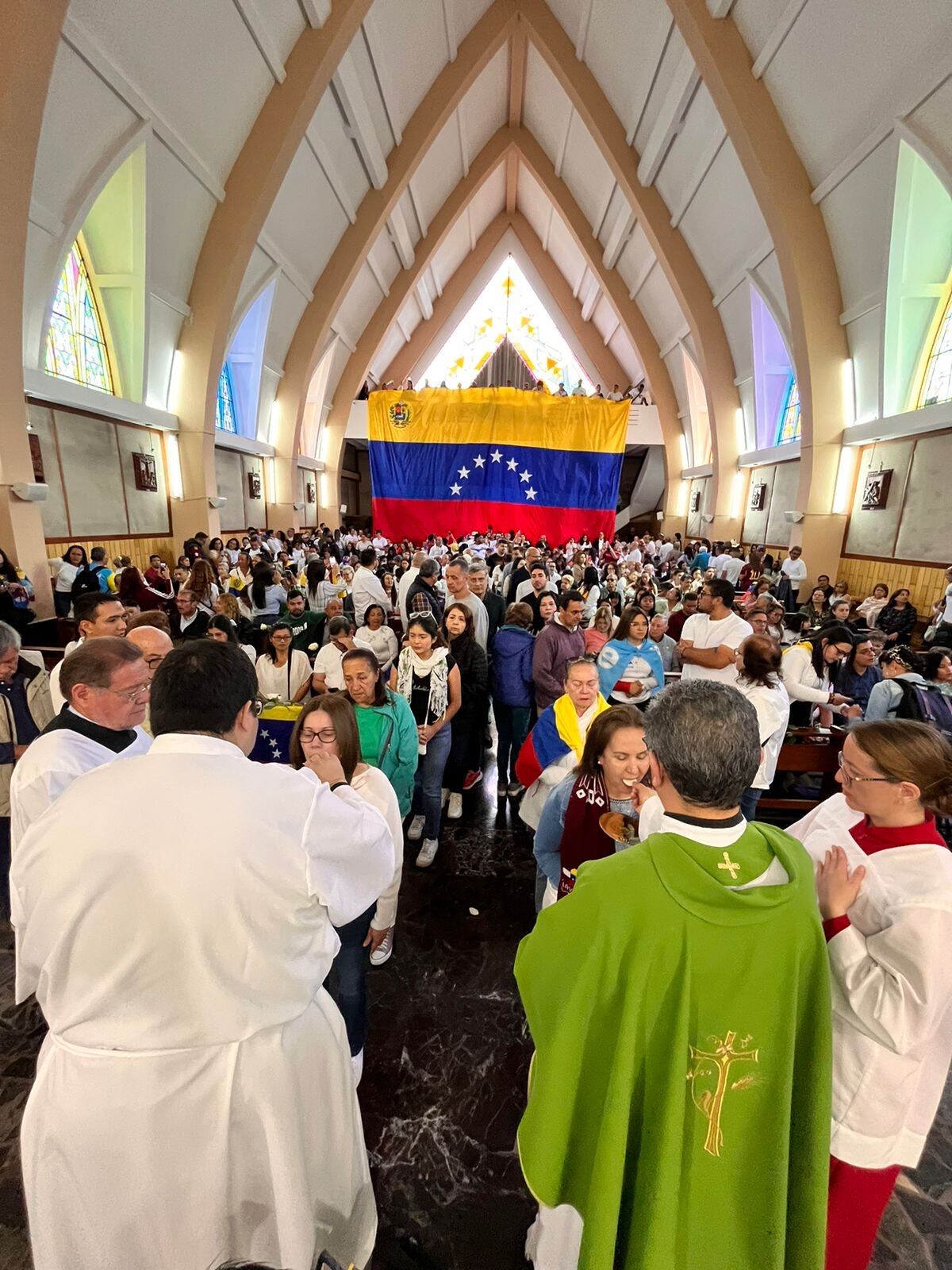 La eucaristía de los venezolanos en Quito - Elecciones Venezuela