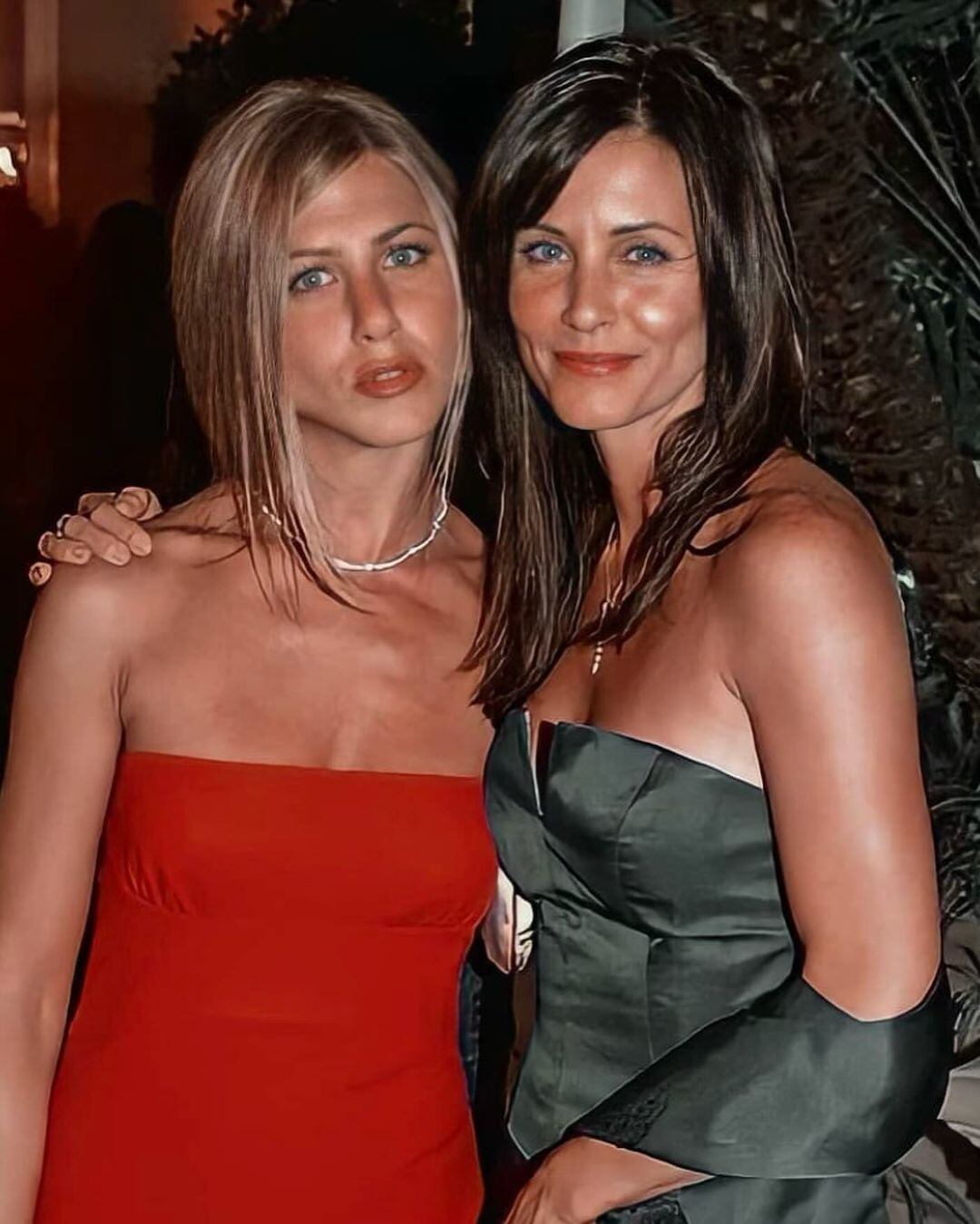 Jennifer Aniston cumplió años: el video que compartió y el saludo de Courteney Cox