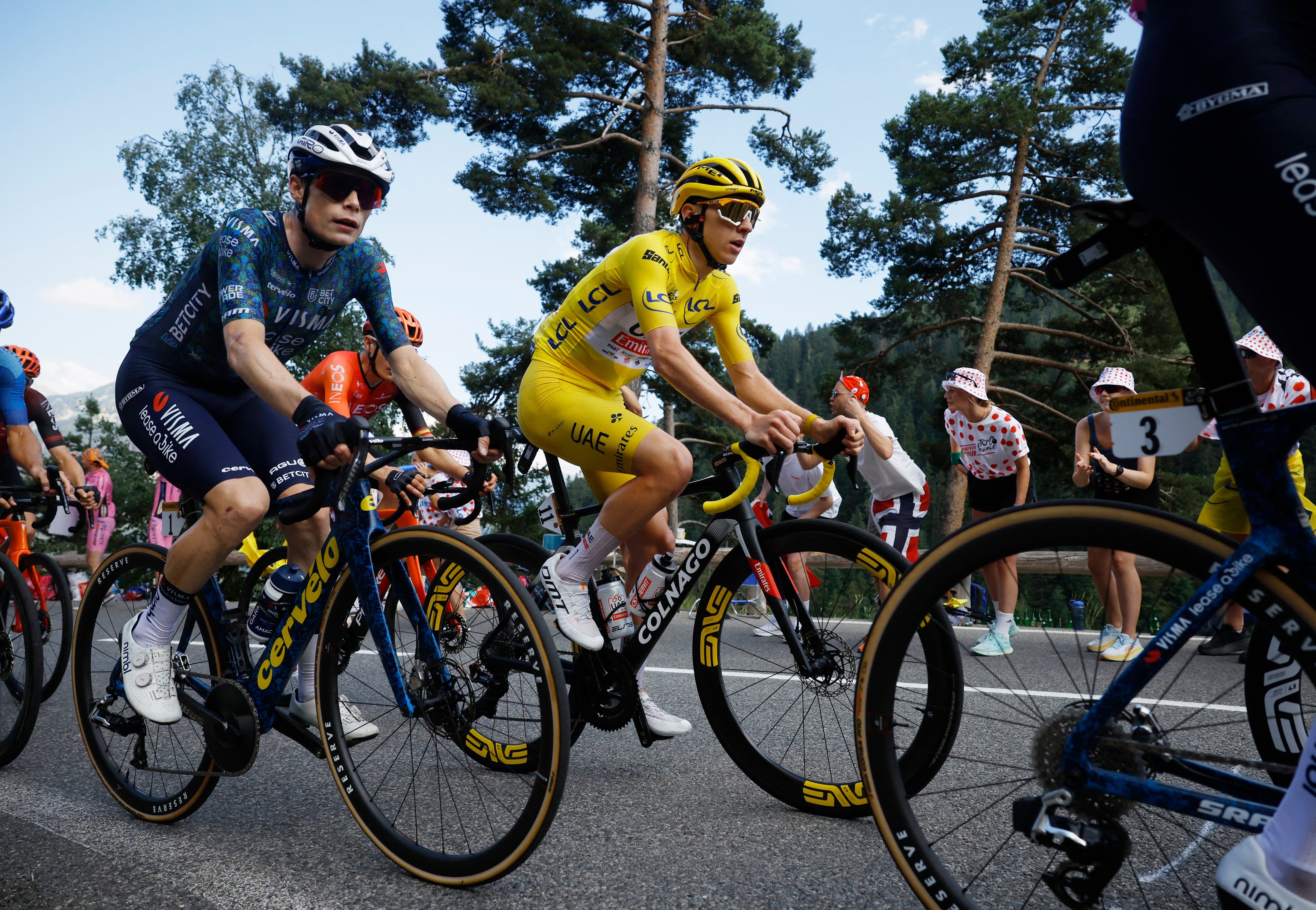 Tadej Pogacar y Jonas Vingegaard, primero y segundo respectivamente del Tour de Francia 2024-crédito Stephane Mahe/REUTERS