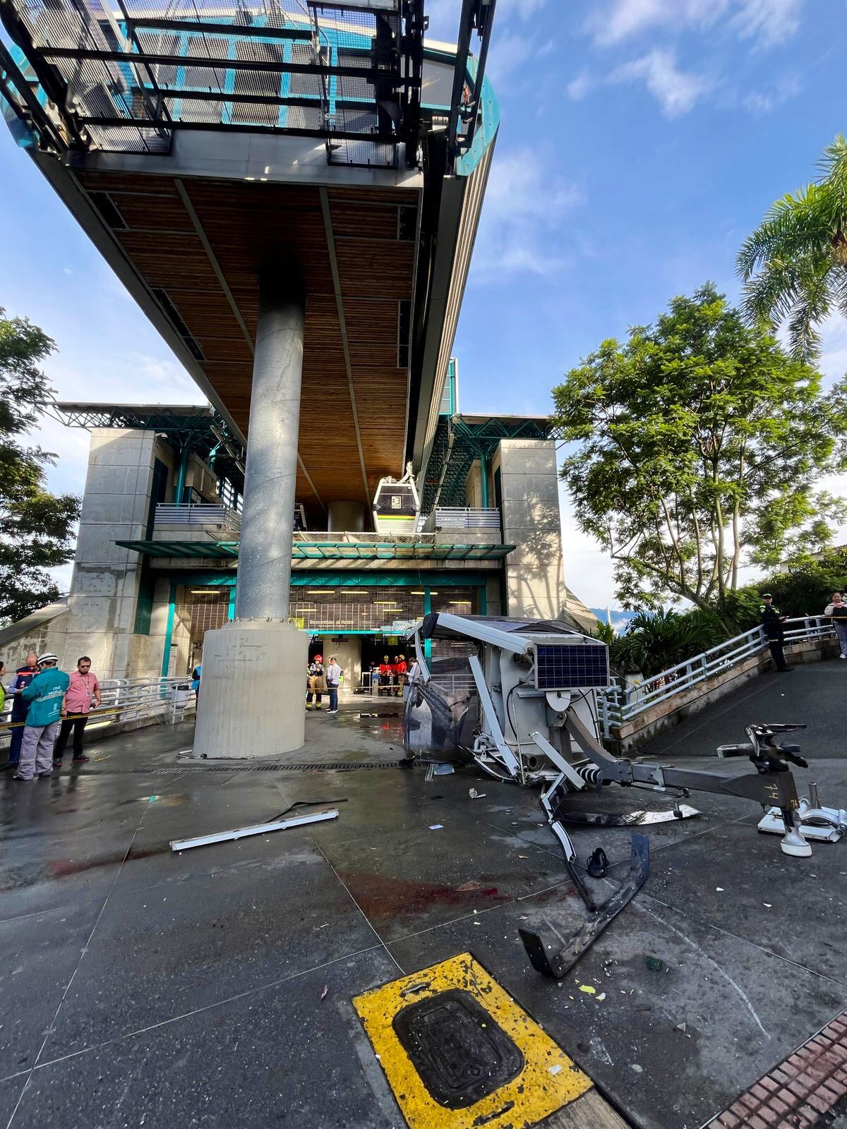 Una cabina del metrocable en Medellín se desplomó en la estación Popular - crédito Dagrd