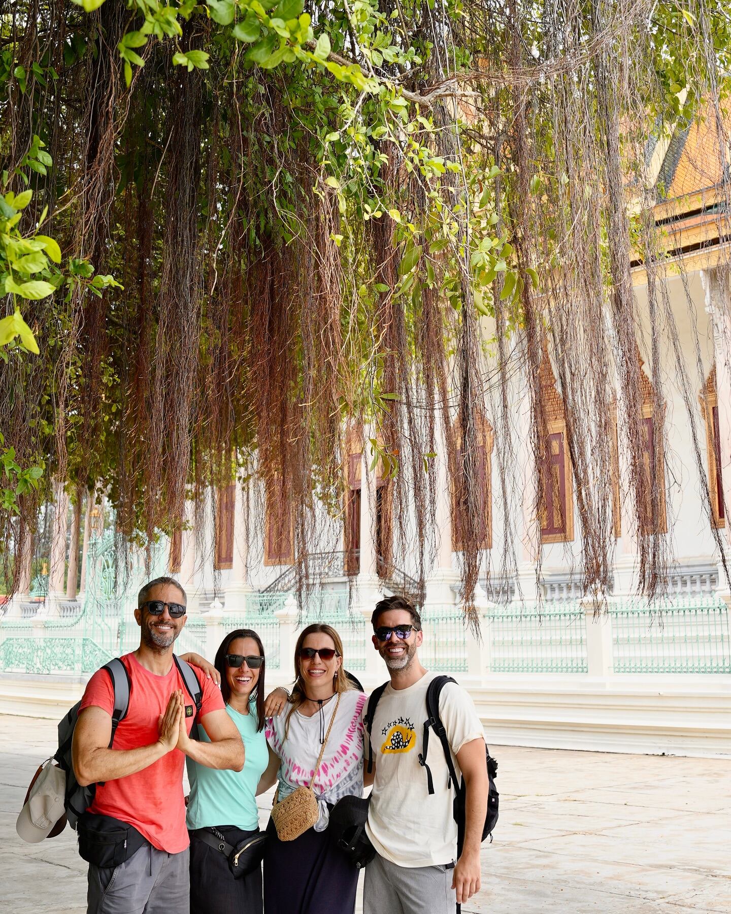 José Yélamo, Paula del Fraile, Sara Rubio y Roberto Leal, durante su viaje a Camboya. (Instagram)