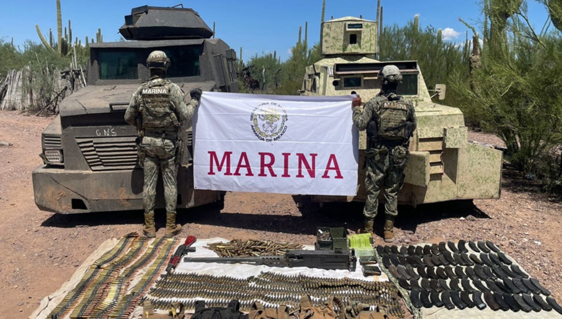 Las unidades fueron aseguradas junto con arsenal de alto calibre y equipo táctico.(Secretaría de Marina)