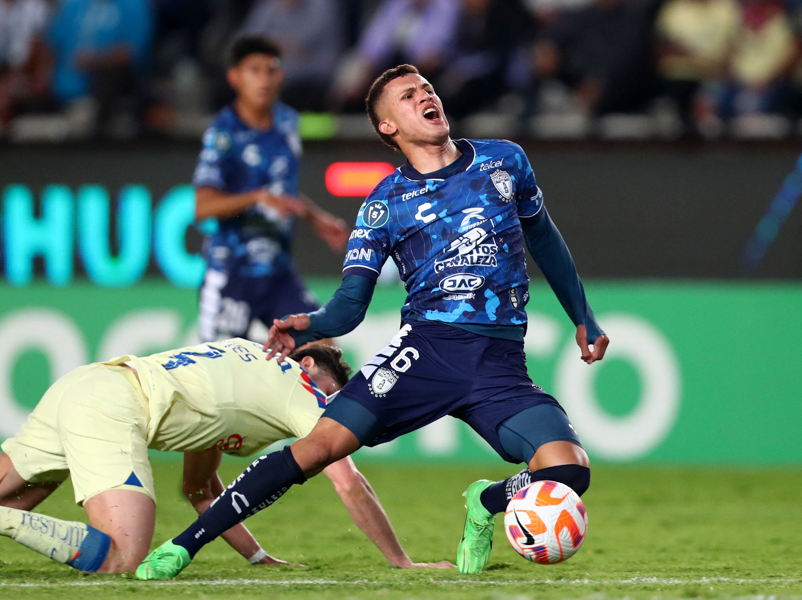 Nelson Deossa cautivó a los aficionados mexicanos con su forma de distribuir el balón a sus delanteros. (REUTERS/Raquel Cunha)