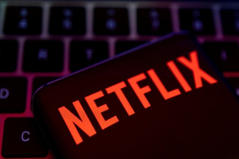 Por ahora es posible transmitir cerca de seis juegos de Netflix al televisor, ya que el programa está en prueba beta. (REUTERS/Dado Ruvic)