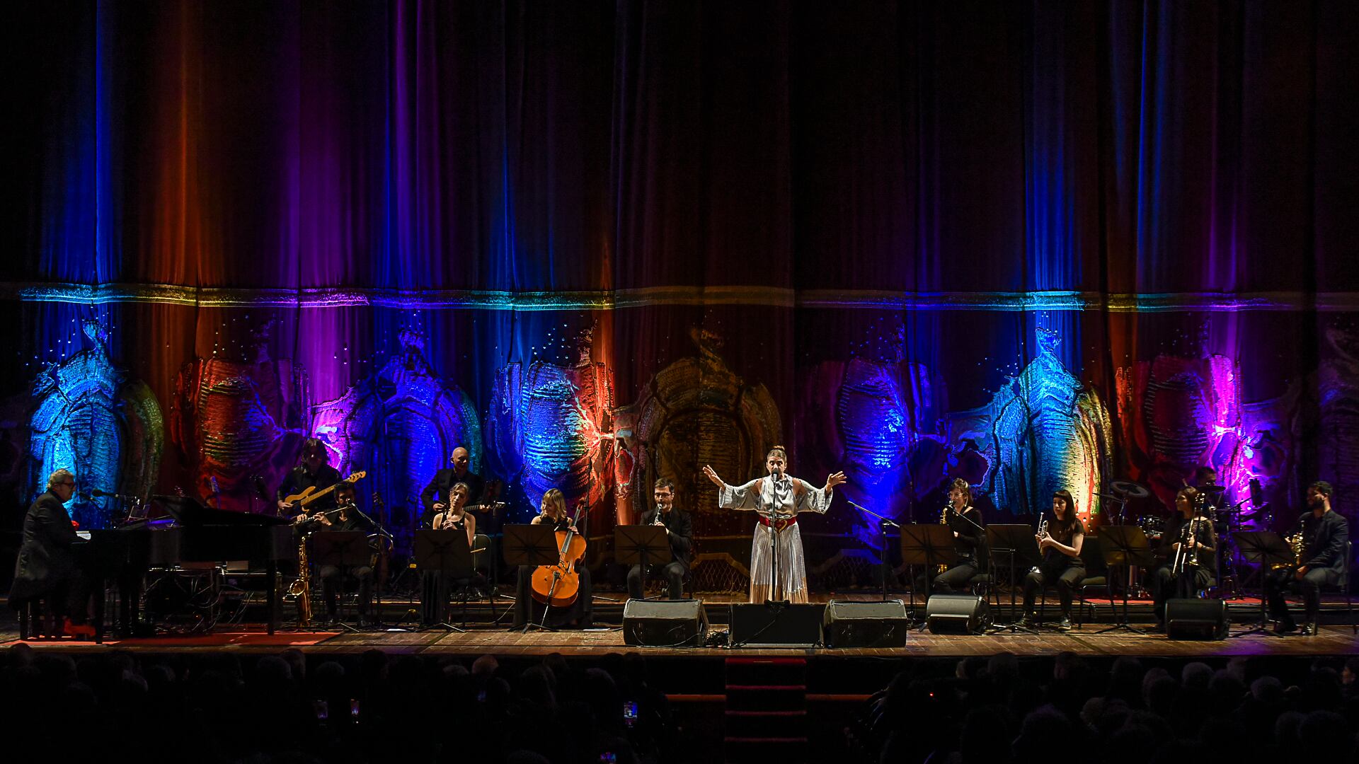 Teatro Colón - Gala de la Cooperadora del Hospital de Niños Dr. Ricardo Gutiérrez celebra su 10º Aniversario