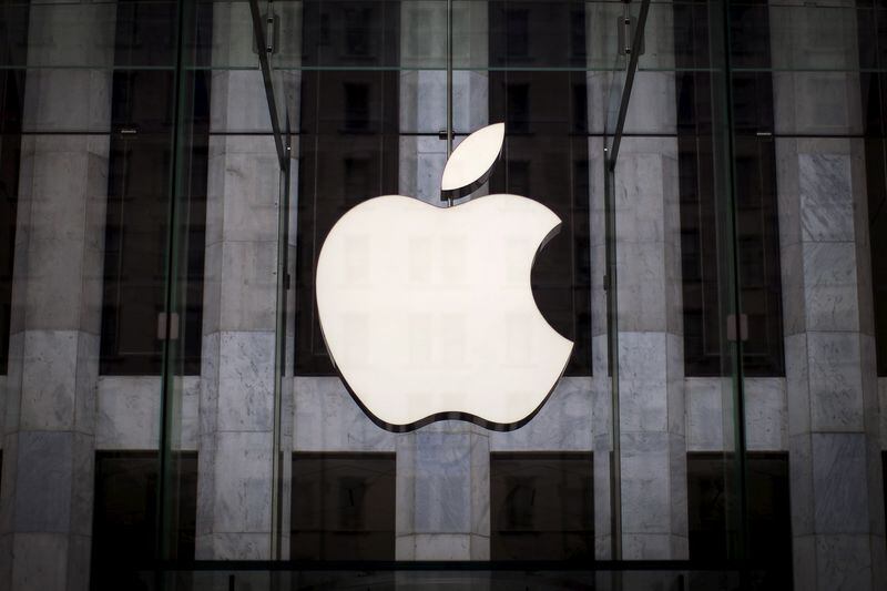 Apple permite el uso de sus productos en películas con ciertas limitaciones. (Foto: REUTERS/Mike Segar/File Photo)