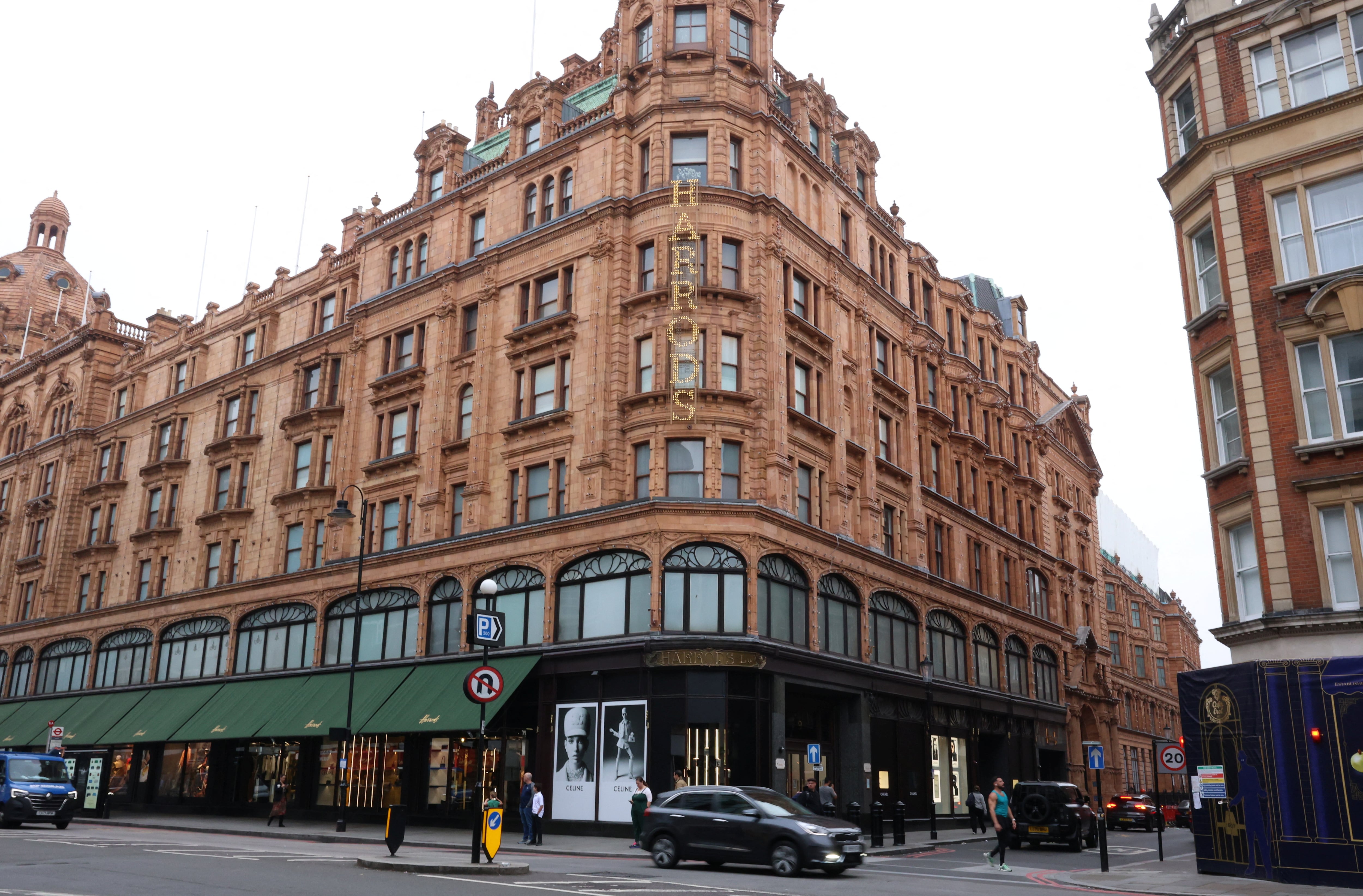 Vista de los grandes almacenes Harrods en Londres, Reino Unido, este 20 de septiembre de 2024 (REUTERS/Mina Kim)