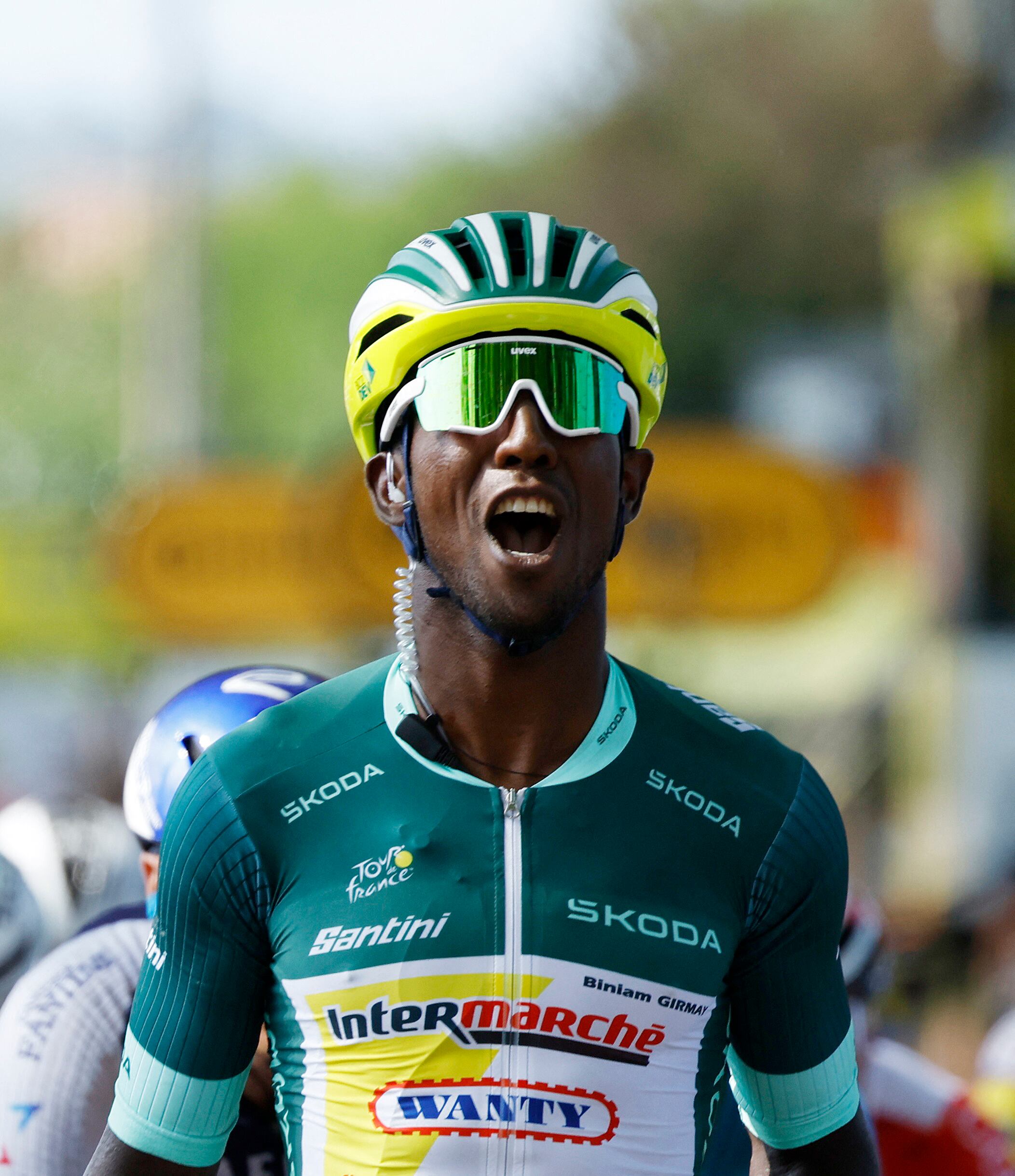 El eritreo Biniam Girmay gana la etapa 12 del Tour de Francia, la tercera en esta edición 2024 crédito - Stephane Mahe / REUTERS