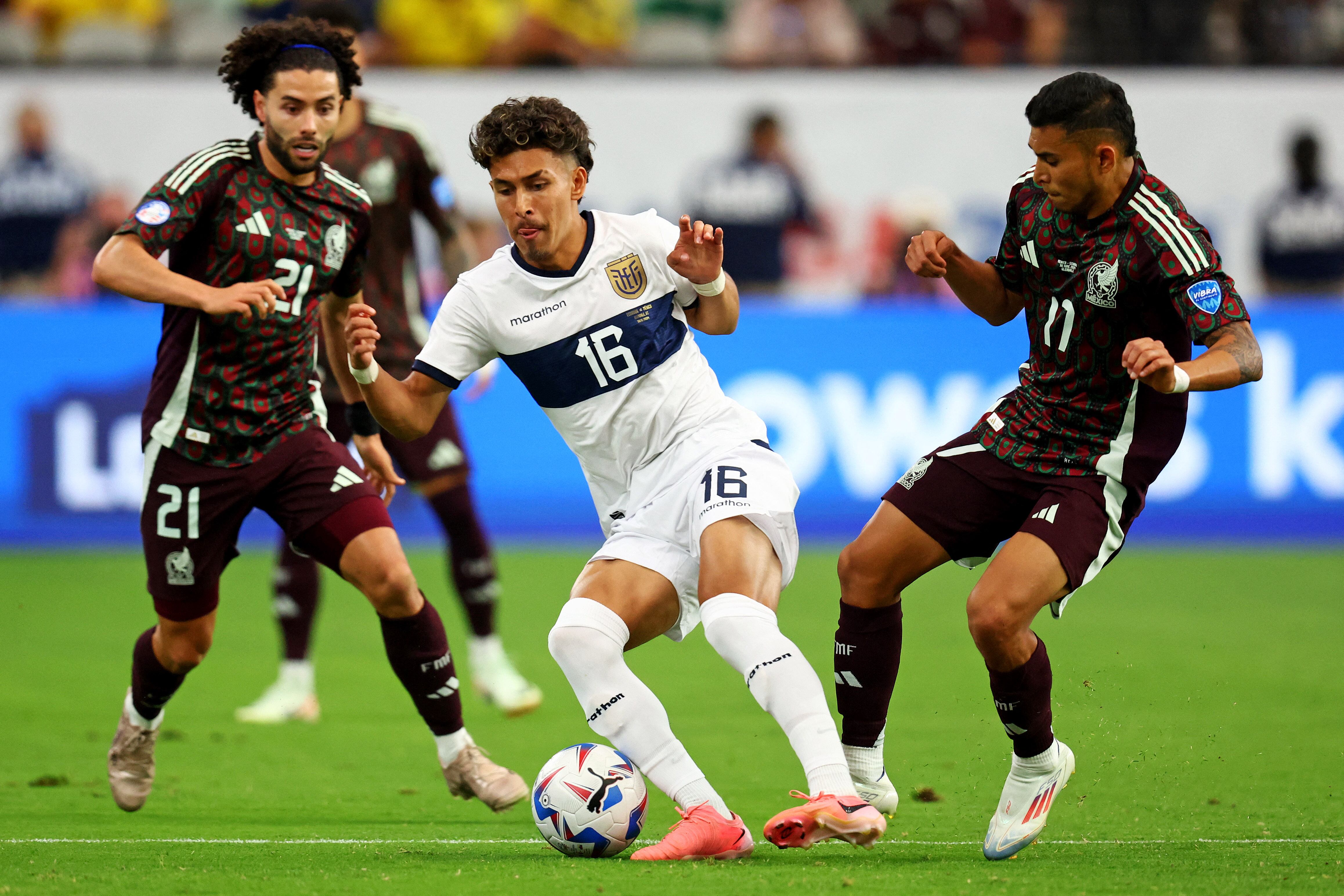 Jeremy Sarmiento en el duelo ante México (Mark J. Rebilas-USA TODAY Sports)