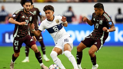 México vs Ecuador EN VIVO: Chino Huerta presiona para encontrar el gol