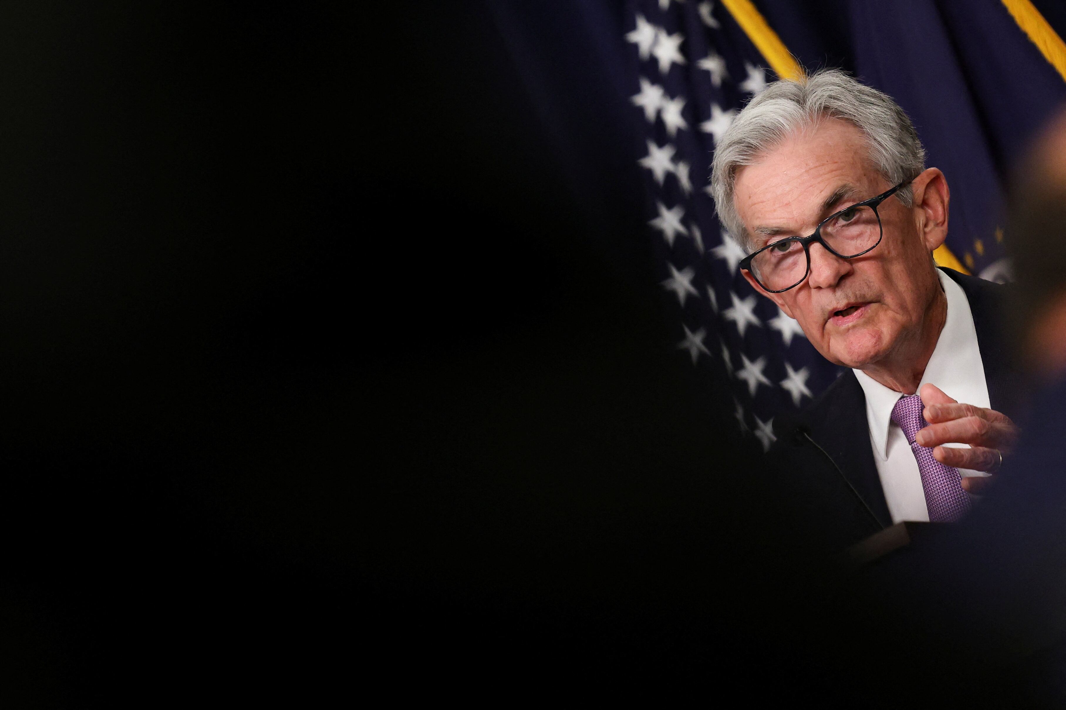 Jerome Powell, presidente de la FED, se mostró de acuerdo con la reducción de la tasa de interés tras cuatro años congelada - crédito Tom Brenner/Reuters