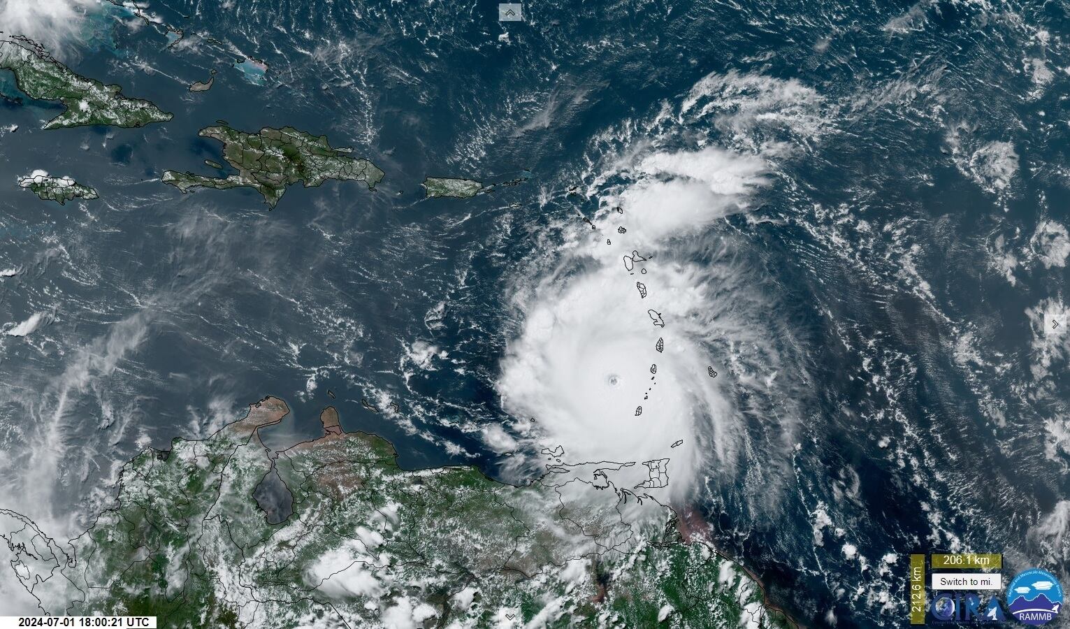 Vista del ojo del huracán Beryl durante su paso por el Caribe. (EFE/ RAMMB/CIRA/CSU)