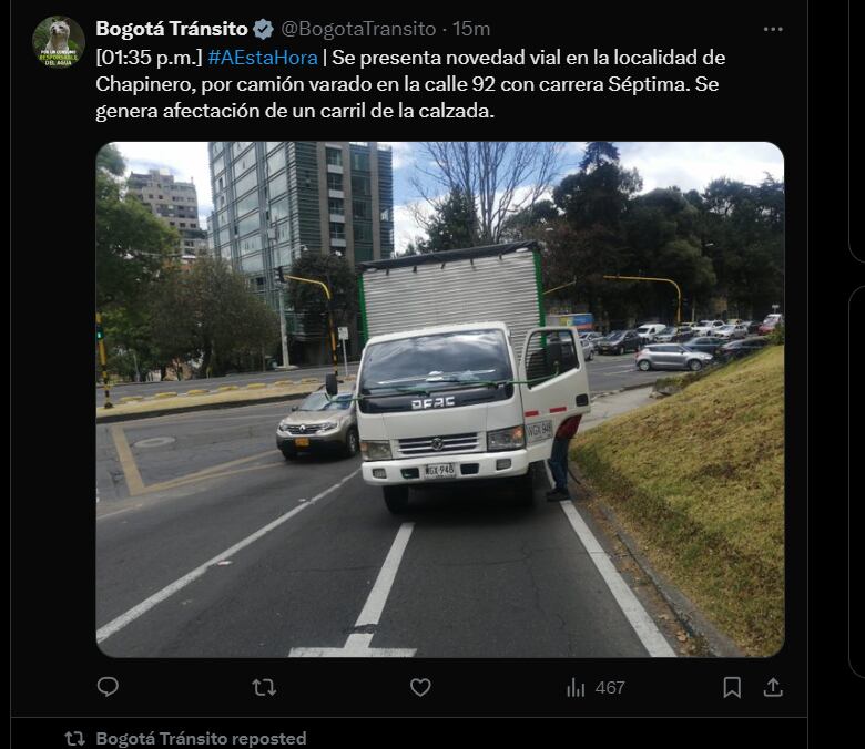 Este fue el camión que se varó en la 92 con 7, en el norte de la capital - crédito @BogotaTransito/X