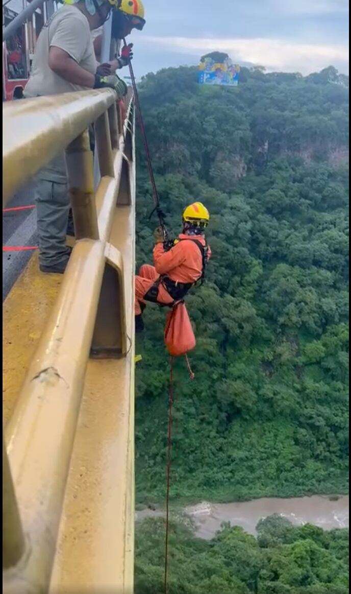 Encuentran cuerpo en puente de San Fernando, Jalisco; podría ser del sacerdote Isaías Ramírez