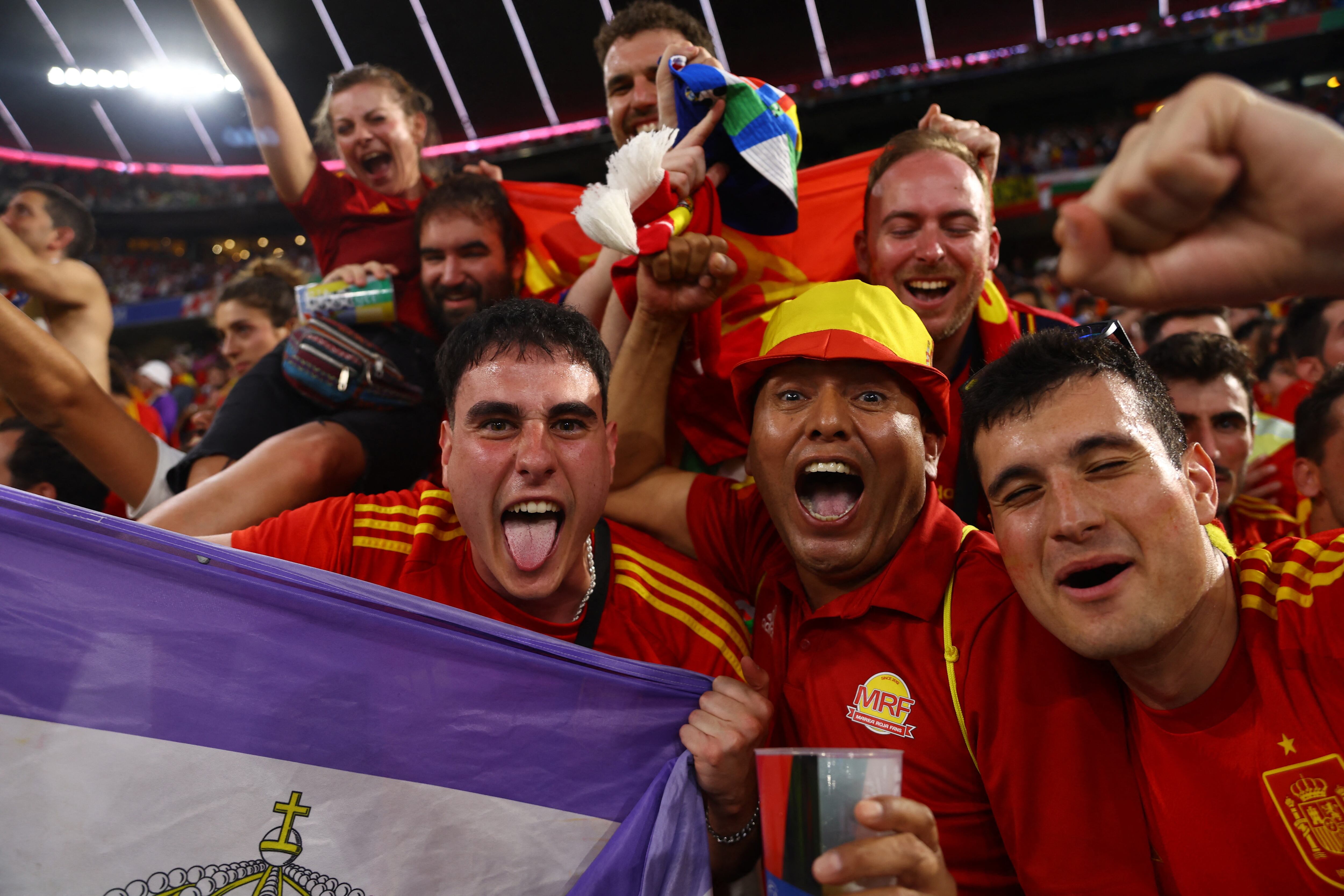 Aficionados españoles tendrán 11.500 entradas en el estadio de 74.000 asientos (Reuters) 