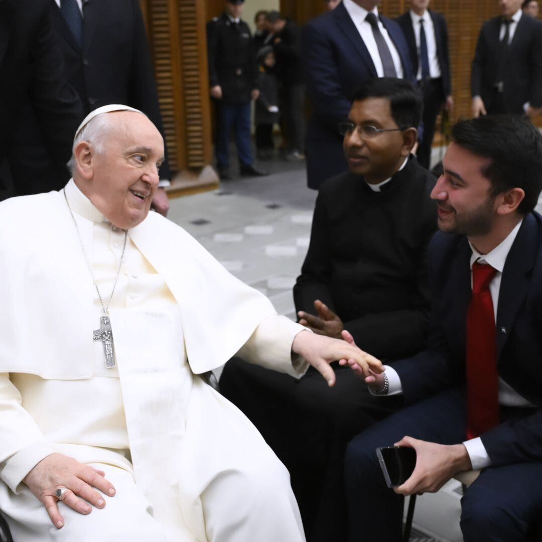 Nahuel Sotelo con el Papa Francisco