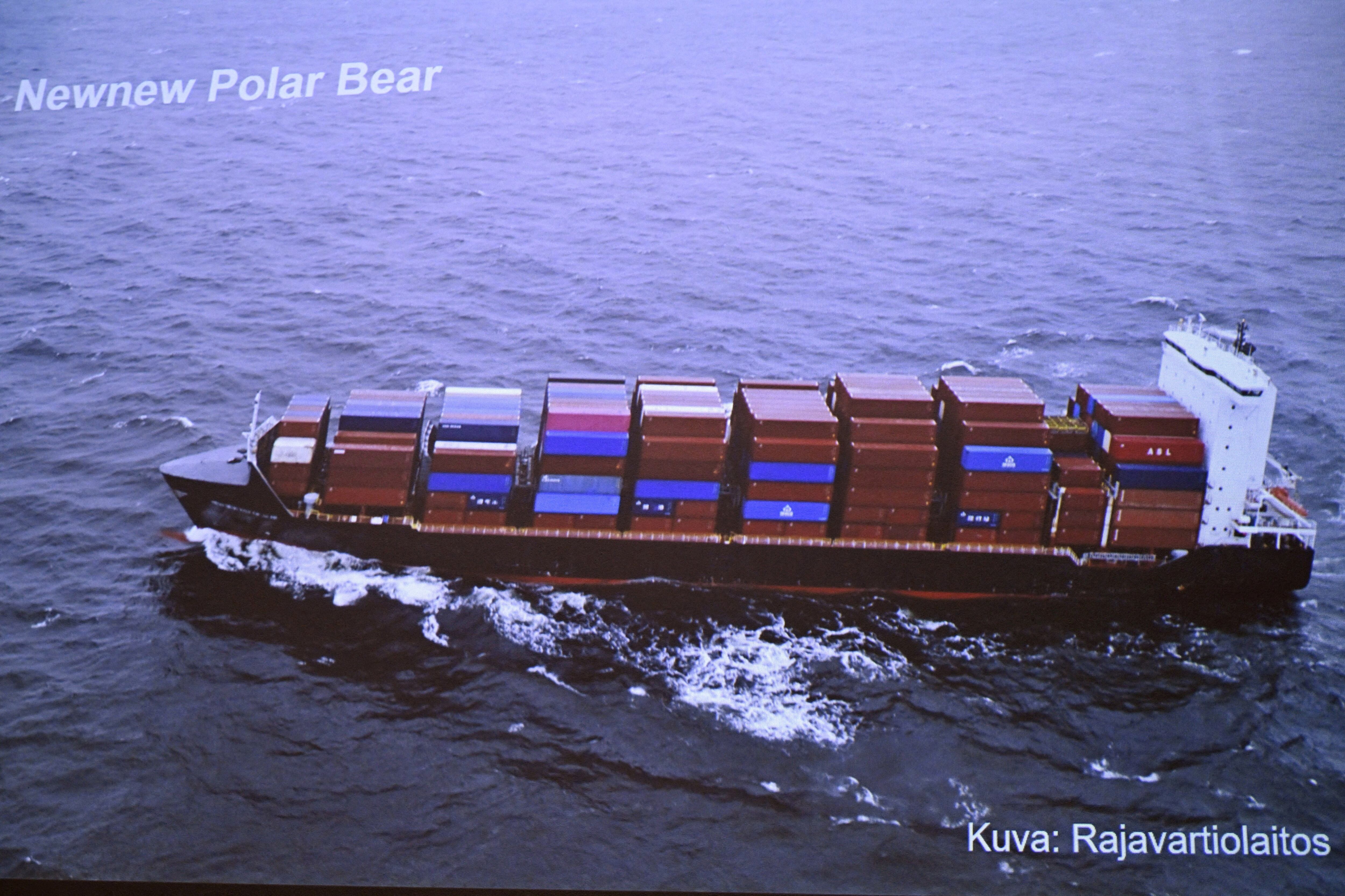 FOTO DE ARCHIVO: Foto de la Guardia Fronteriza finlandesa del buque de carga 'Newnew Polar Bear' (Reuters)