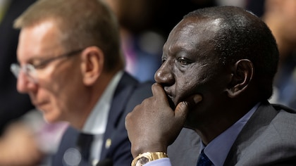 Un nuevo tipo de protestas ha dejado al presidente de Kenia tambaleándose