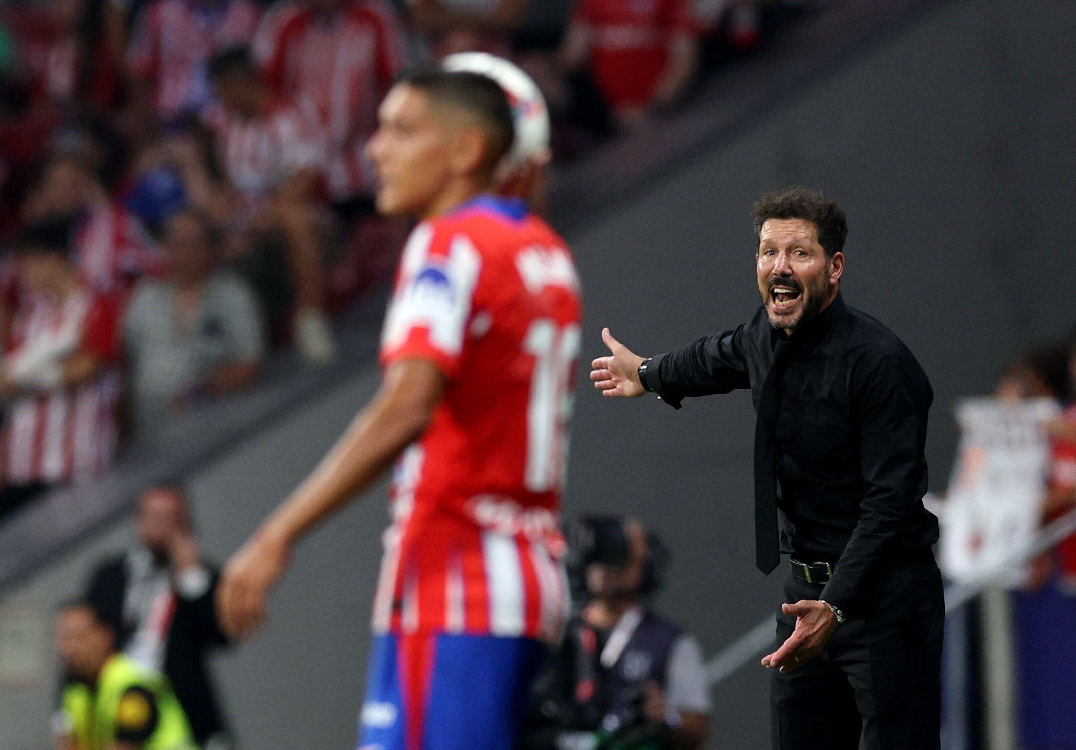 Soccer Football - LaLiga - Atletico Madrid v Espanyol - Civitas Metropolitano, Madrid, Spain - August 28, 2024   Atletico Madrid coach Diego Simeone reacts REUTERS/Violeta Santos Moura