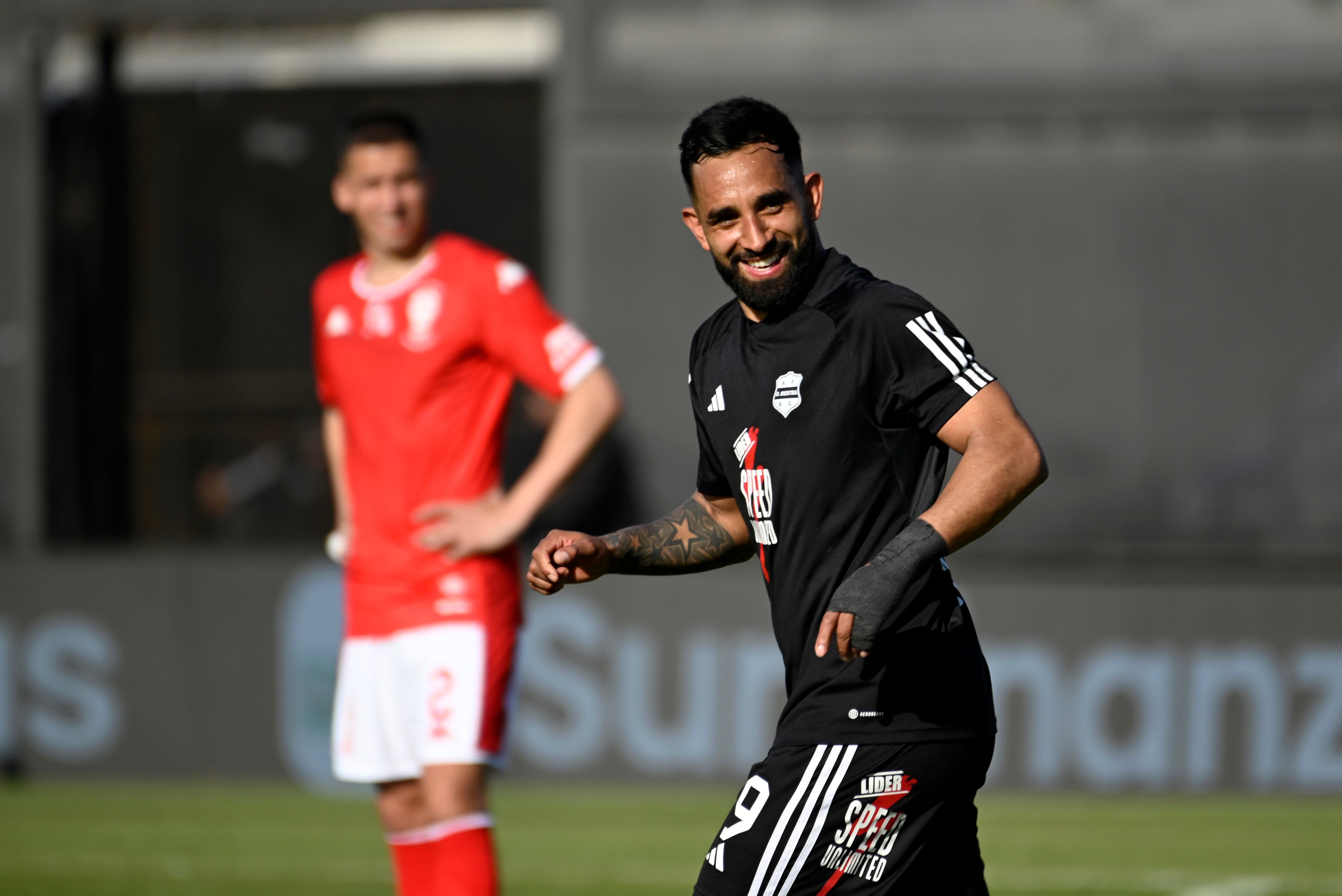 Jonathan Herrera le dio el triunfo a Riestra ante Huracán (Fotobaires)