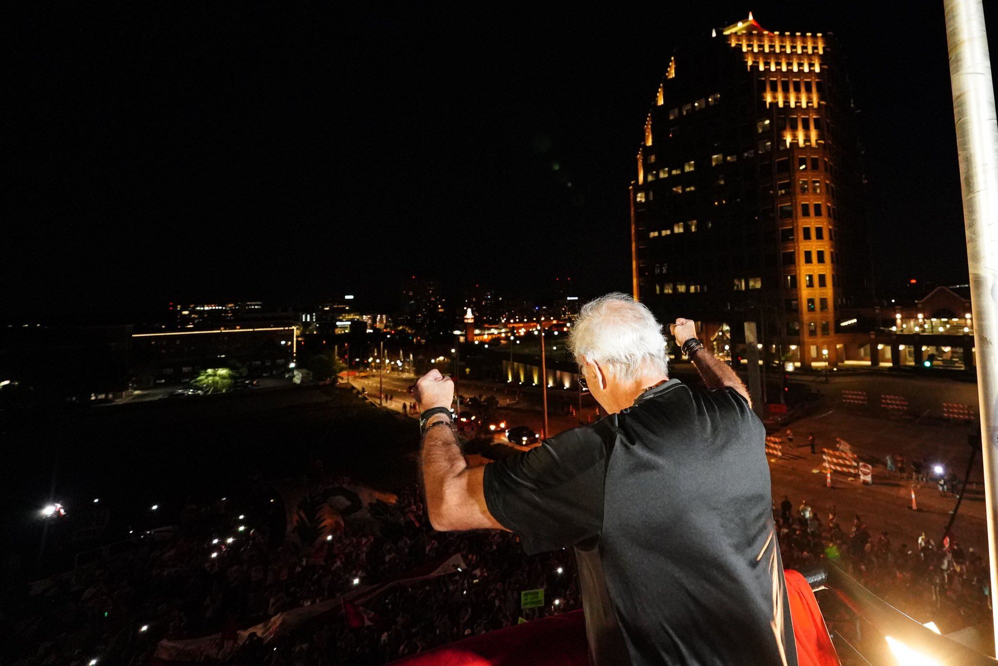 Jorge Fossati salió a apoyar el banderazo de hinchas peruanos previo al Perú vs Canadá por Copa América 2024