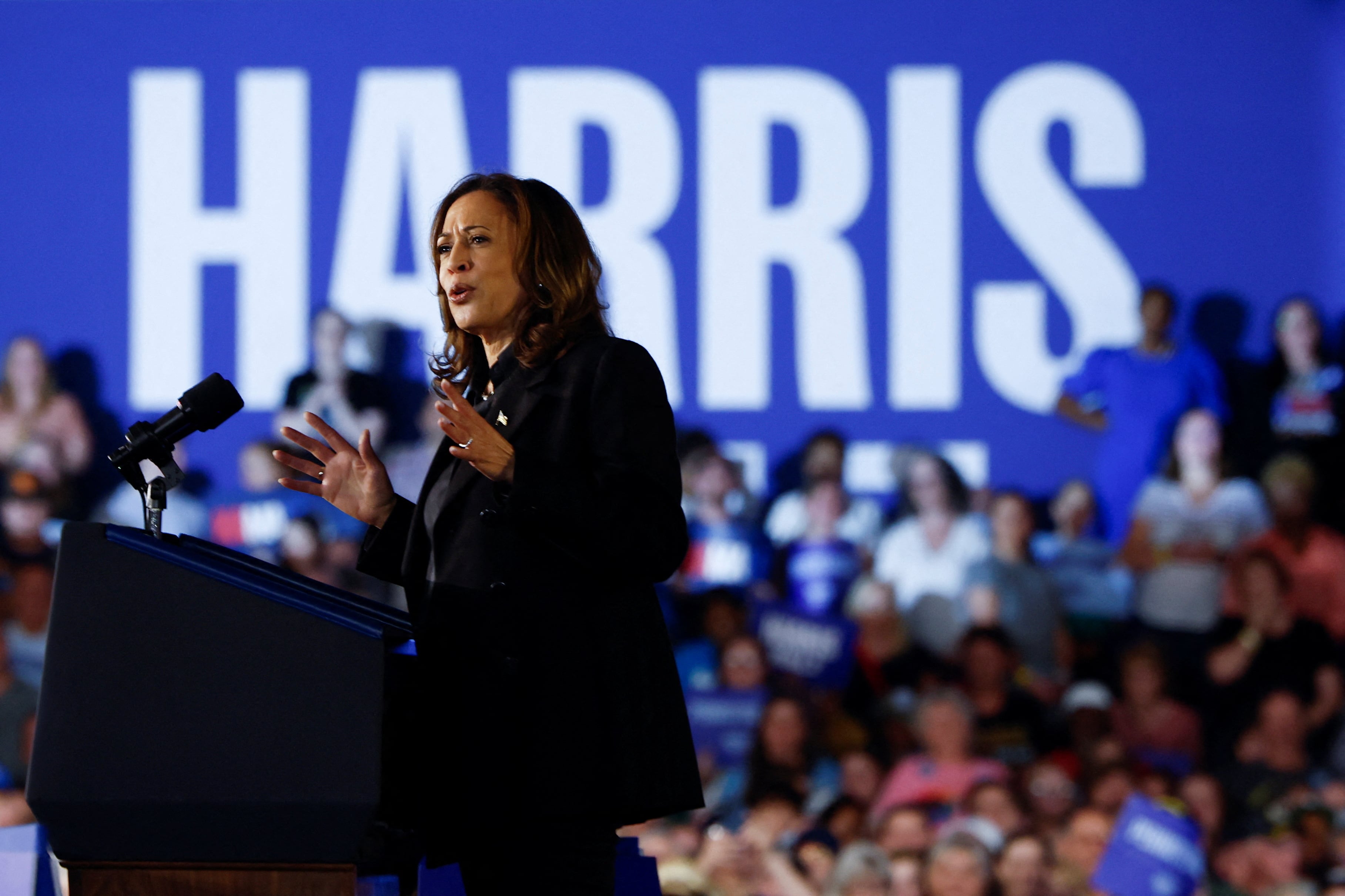 La vicepresidenta Kamala Harris (REUTERS/Evelyn Hockstein)