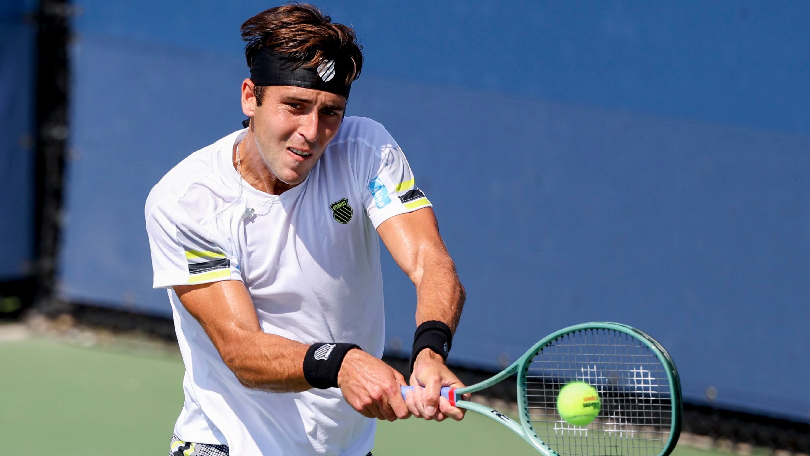 El argentino Tomás Etcheverry avanzó este miércoles para la tercera ronda del Abierto del Estados Unidos. EFE/EPA/SARAH YENESEL
