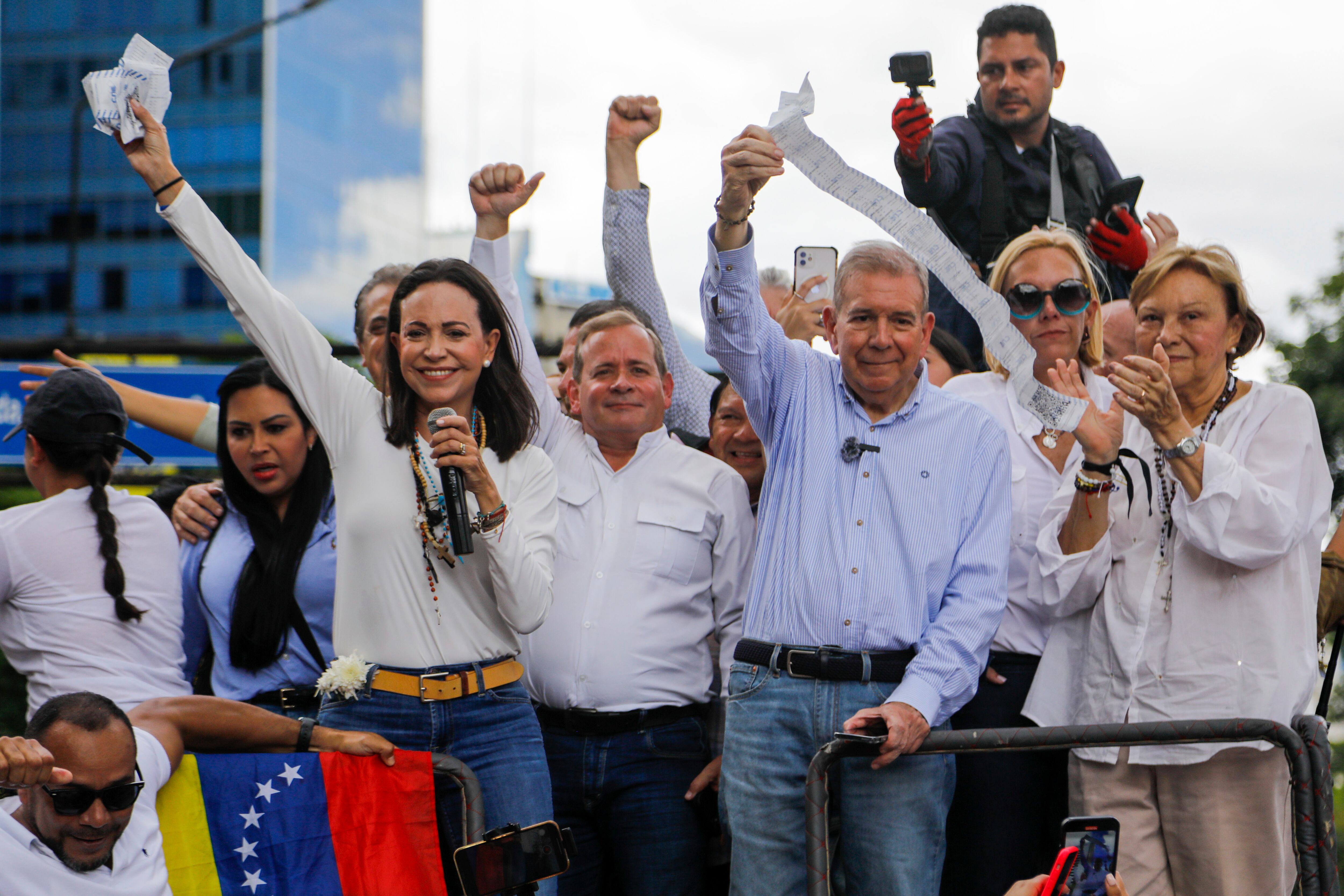 Los resultados de los investigadores coinciden con los de una encuesta de salida independiente. Una encuesta de salida realizada por Edison Research el día de las elecciones reveló un apoyo abrumador para González (AP Foto/Cristian Hernández)