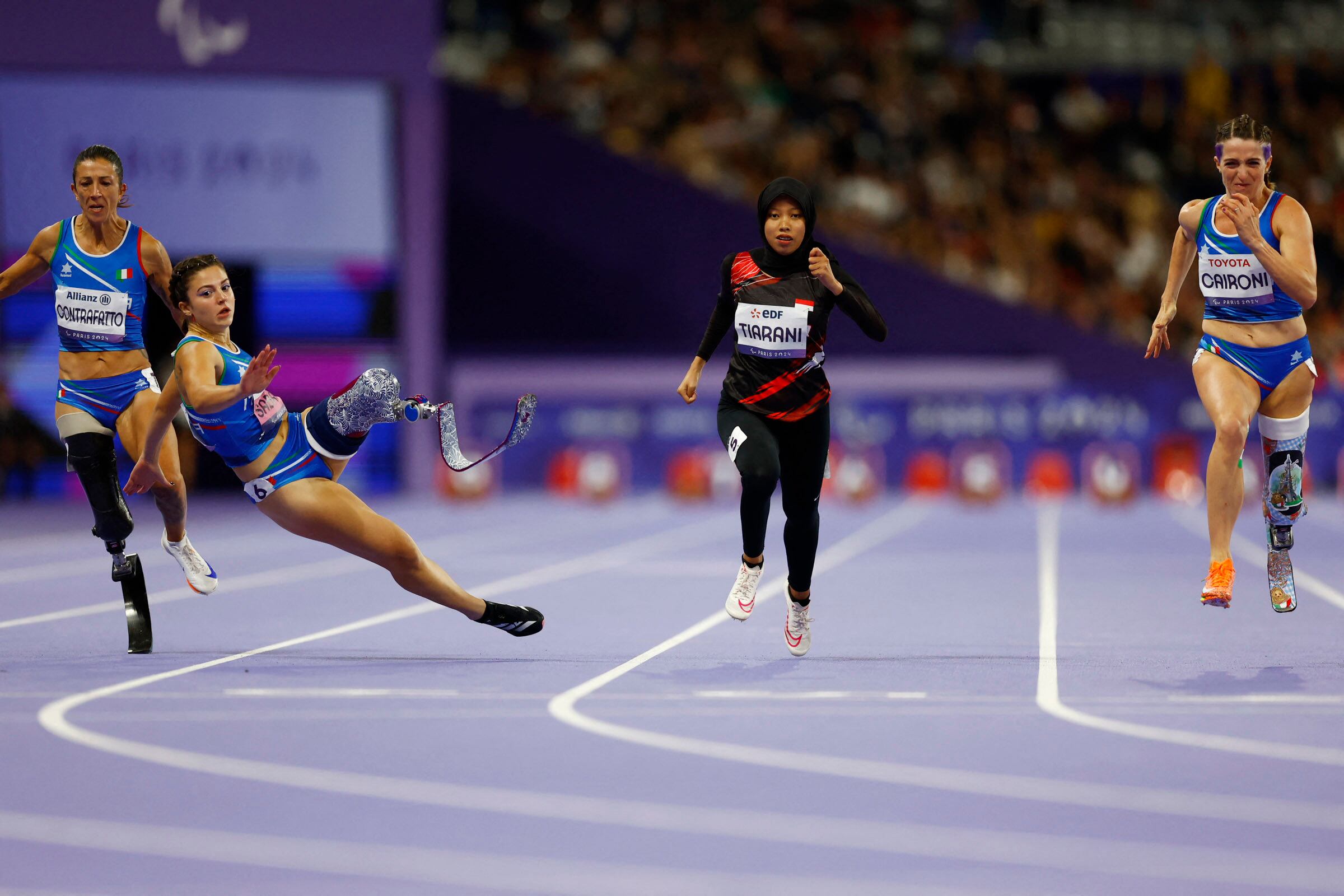 La atleta tropezó cerca del final (Reuters)