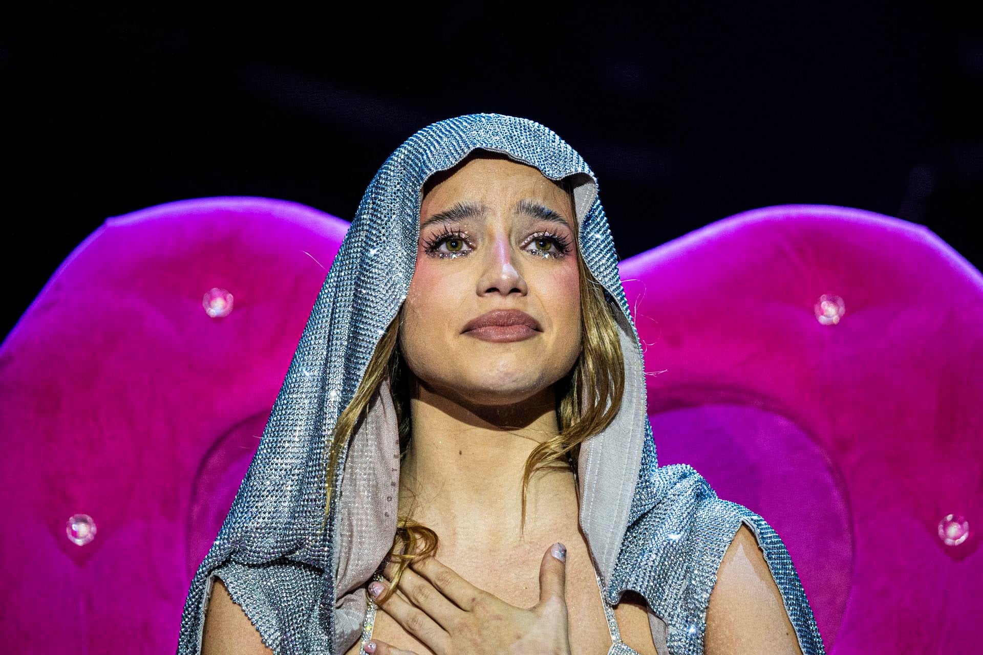 Emilia Mernes en el Movistar Arena