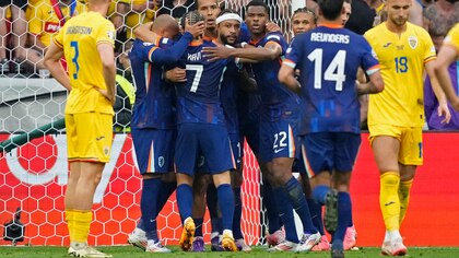 Países Bajos recupera sensaciones tras golear a Rumanía y meterse en cuartos de final de la Eurocopa