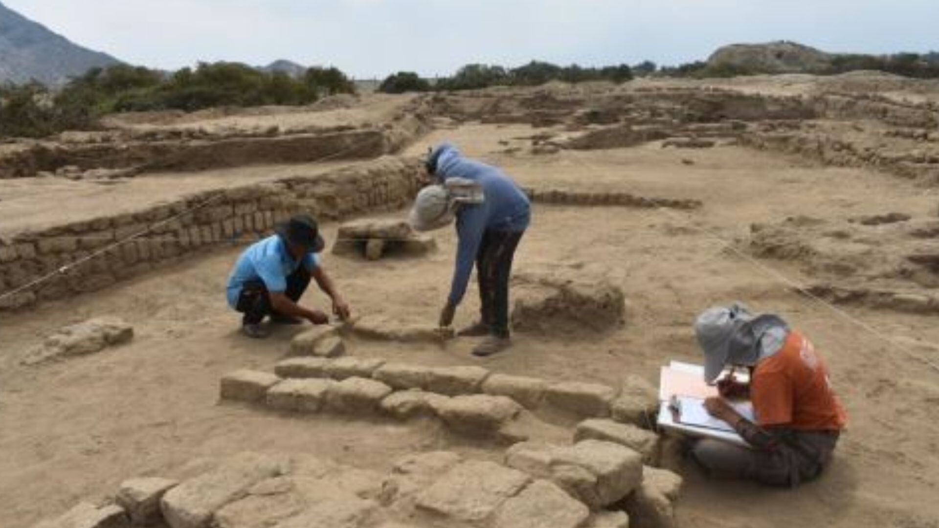 hallazgo de esqueleto confirma que sitio funcionó como urbe de artesanos