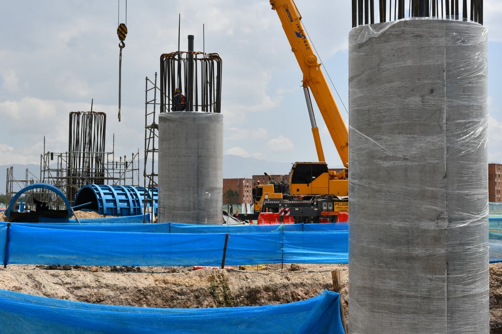 Así se ven las dos primeras columnas de la línea elevada del metro de Bogotá