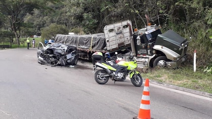 Aparatoso accidente de tractomula en la vía Bogotá - Girardot dejó dos heridos
