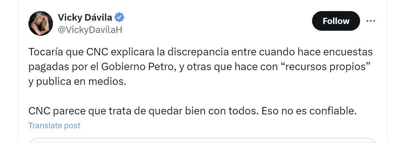 La periodista Vicky Dávila cuestionó la transferencia de encuestas compartidas por Gustavo Petro - crédito @VickyDavilaH/X