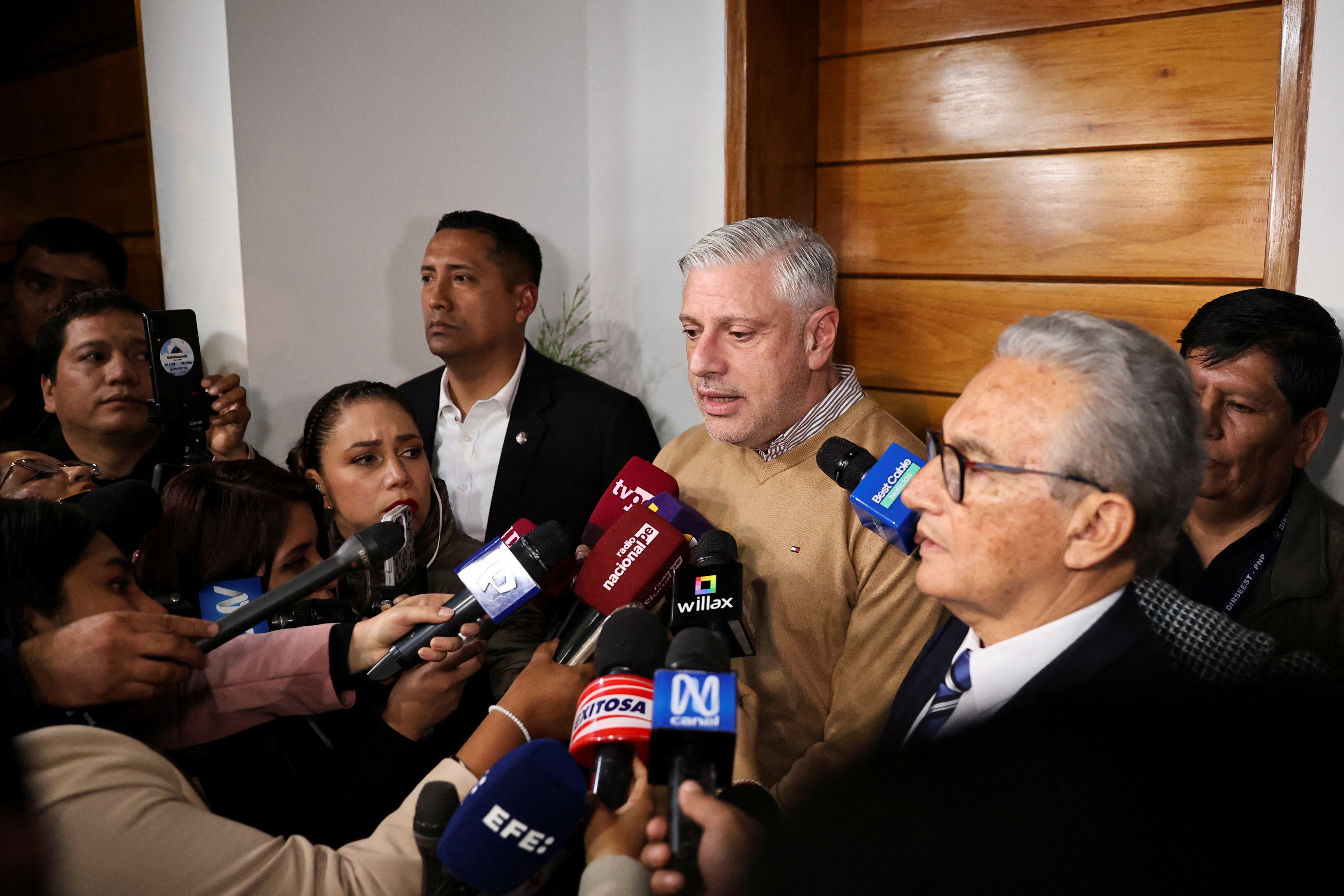 Jose Carlos Gutierrez, one of the doctors of former Peruvian President Alberto Fujimori, speaks to the press outside the house of Keiko Fujimori, where Fujimori lived until his death, in Lima, Peru September 11, 2024. REUTERS/Sebastian Castaneda