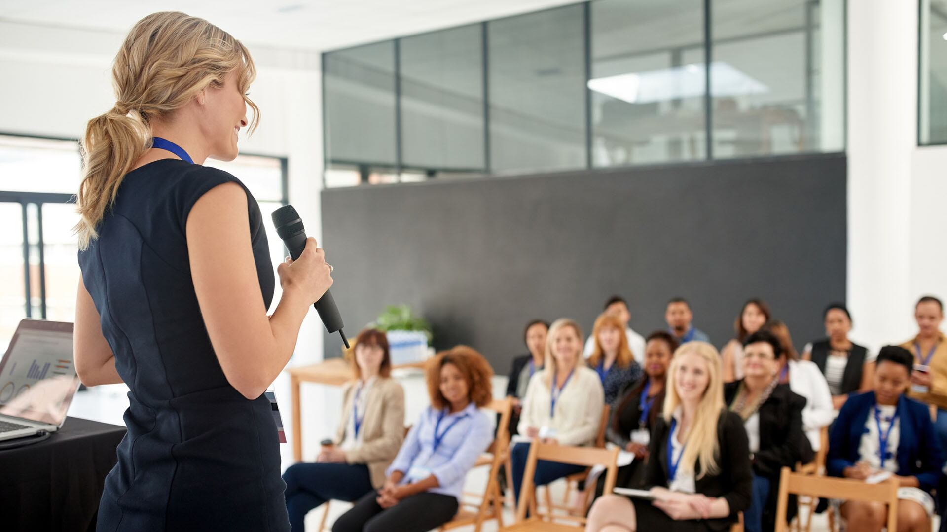 MUJERES TALENTO Y LIDERAZGO