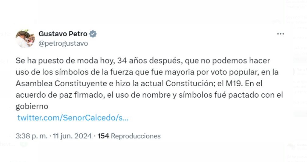 En respuesta a las críticas por el uso de la bandera del M-19, el presidente Gustavo Petro publicó un video del expresidente Virgilio Barco defendiendo los derechos políticos del extinto grupo guerrillero - crédito @petrogustavo/X