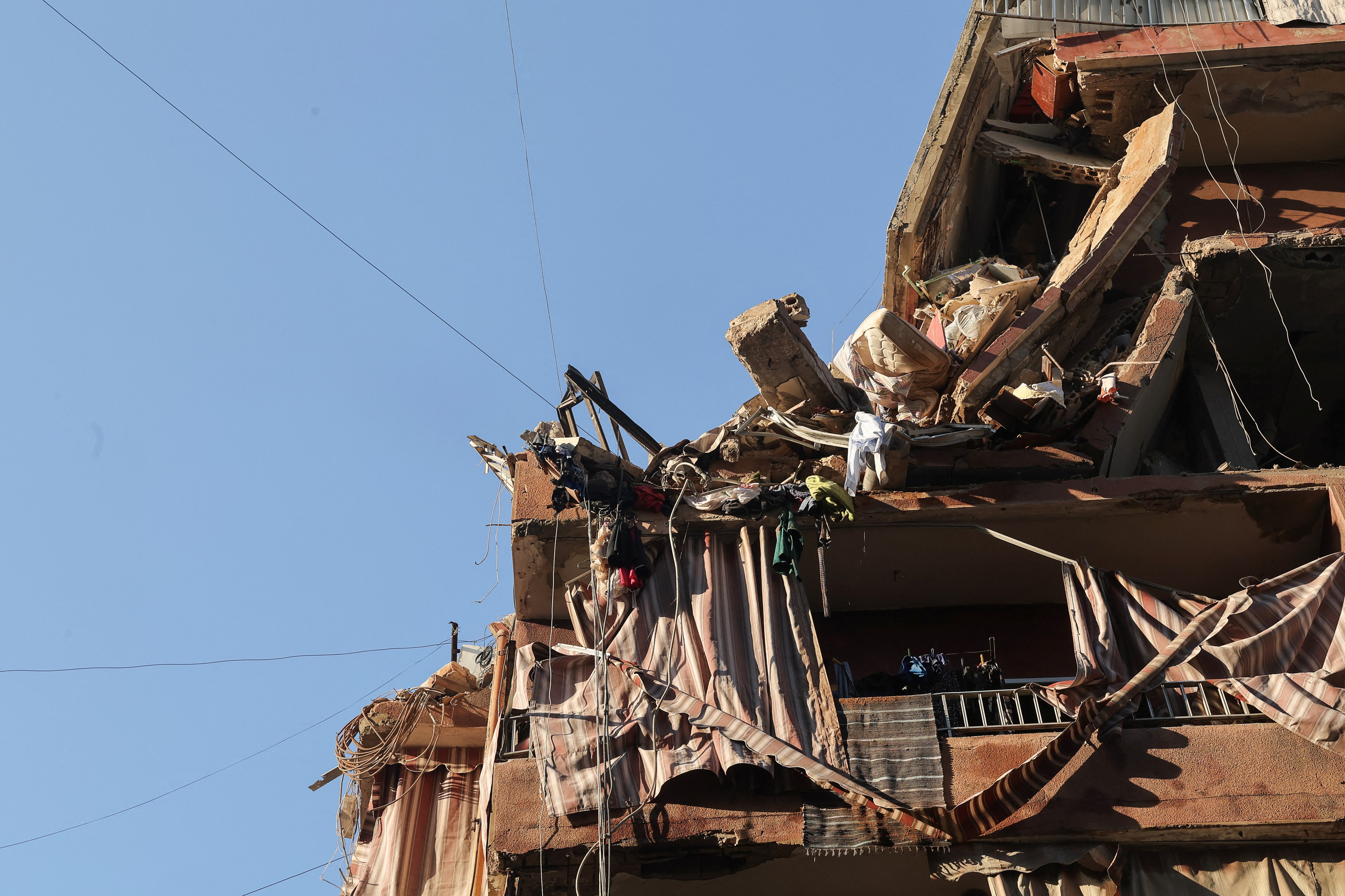 El ataque destruyó dos plantas de un edificio en una zona densamente poblada. (REUTERS/Amr Abdallah Dalsh)