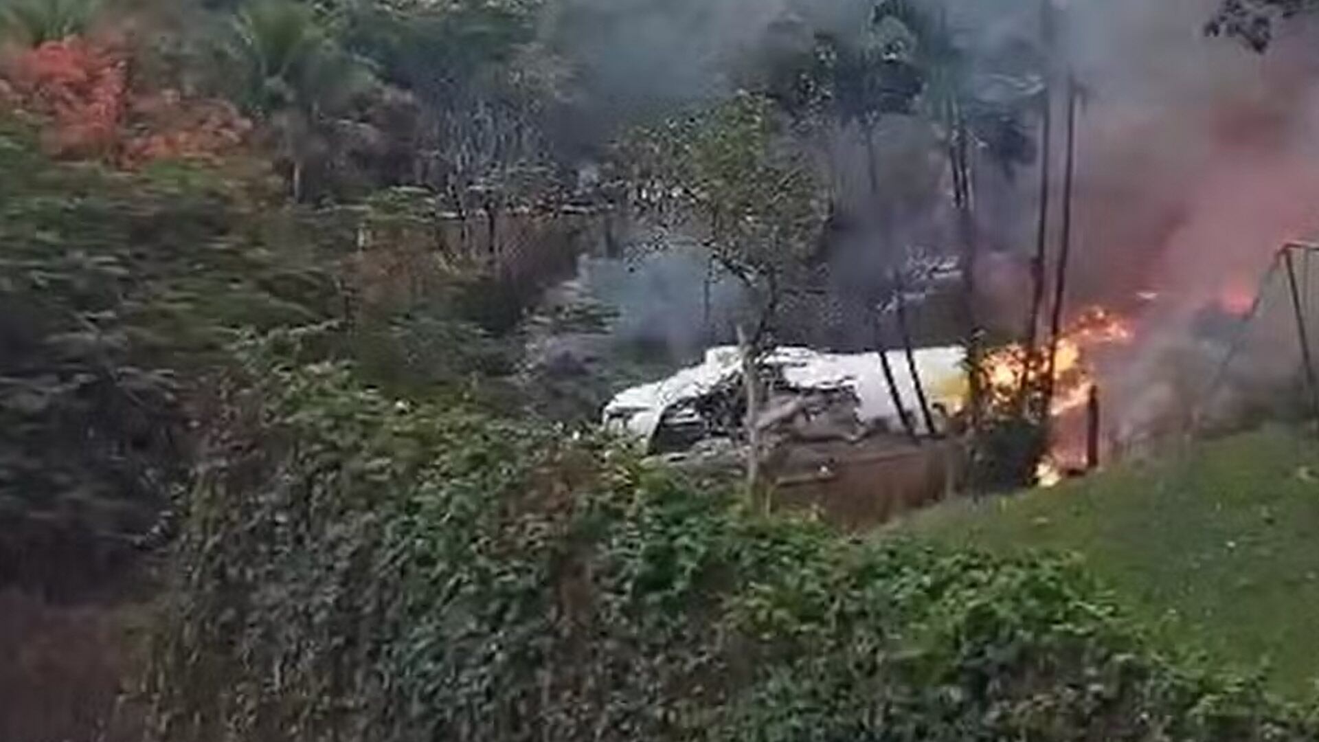 cayó un avión de pasajeros en San Pablo, Brasil