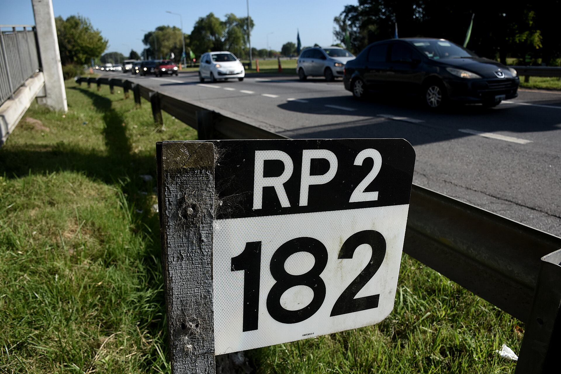 La ruta 2 tiene dos peajes de $4.300 cada uno. Sólo en este rubro se gastan $11.2000 de ida y otros tantos de vuelta desde Mar del Plata (Nicolás Stulberg)