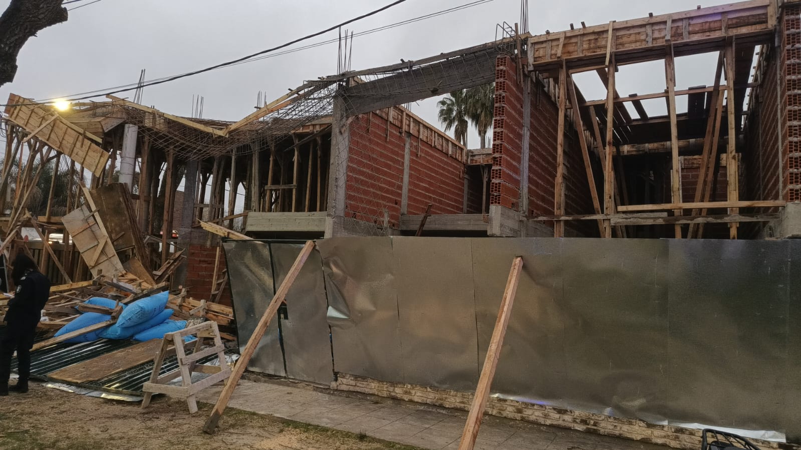 Derrumbe en una obra en construcción en La Plata