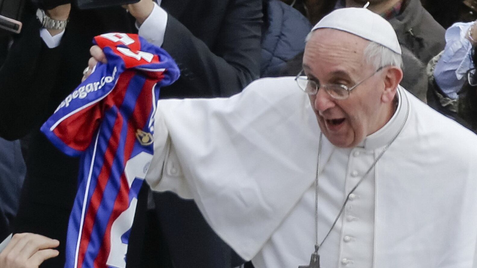 Papa Francisco con la camiseta de San Lorenzo 