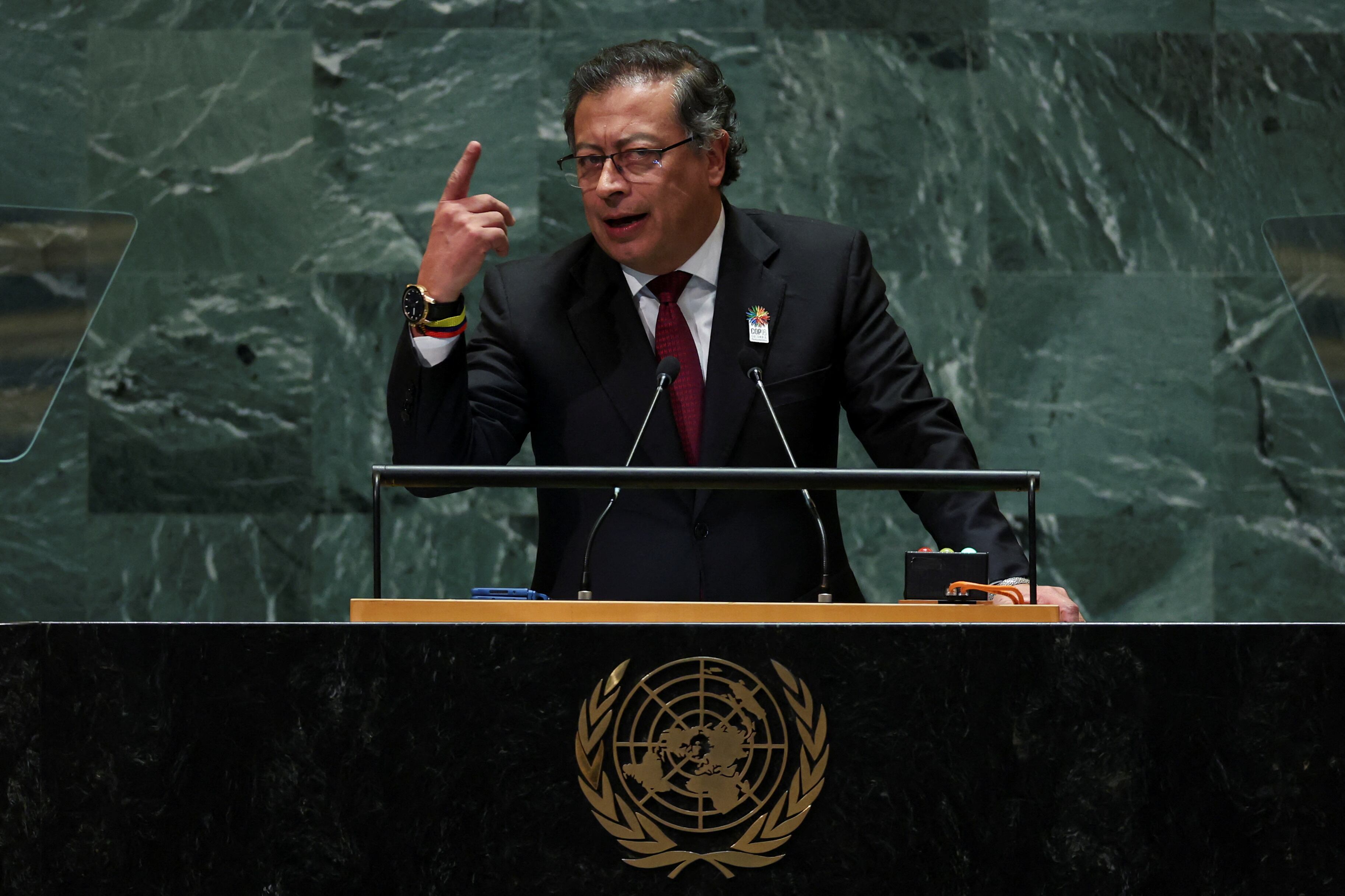 Gustavo Petro generó controversia al calificar a Venezuela y Cuba como “países rebeldes” que no encajan en el orden establecido por la “oligarquía global” - crédito Mike Segar/Reuters