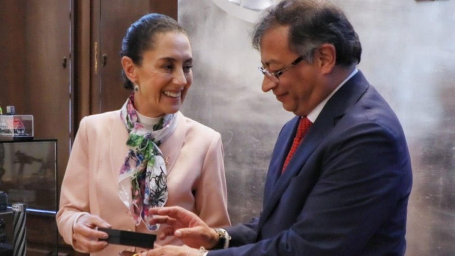 El jefe de Estado en Colombia, Gustavo Petro, felicitó a Claudia Sheinbaum que fue elegida como presidenta en México. (Crédito: @petrogustavo / X)