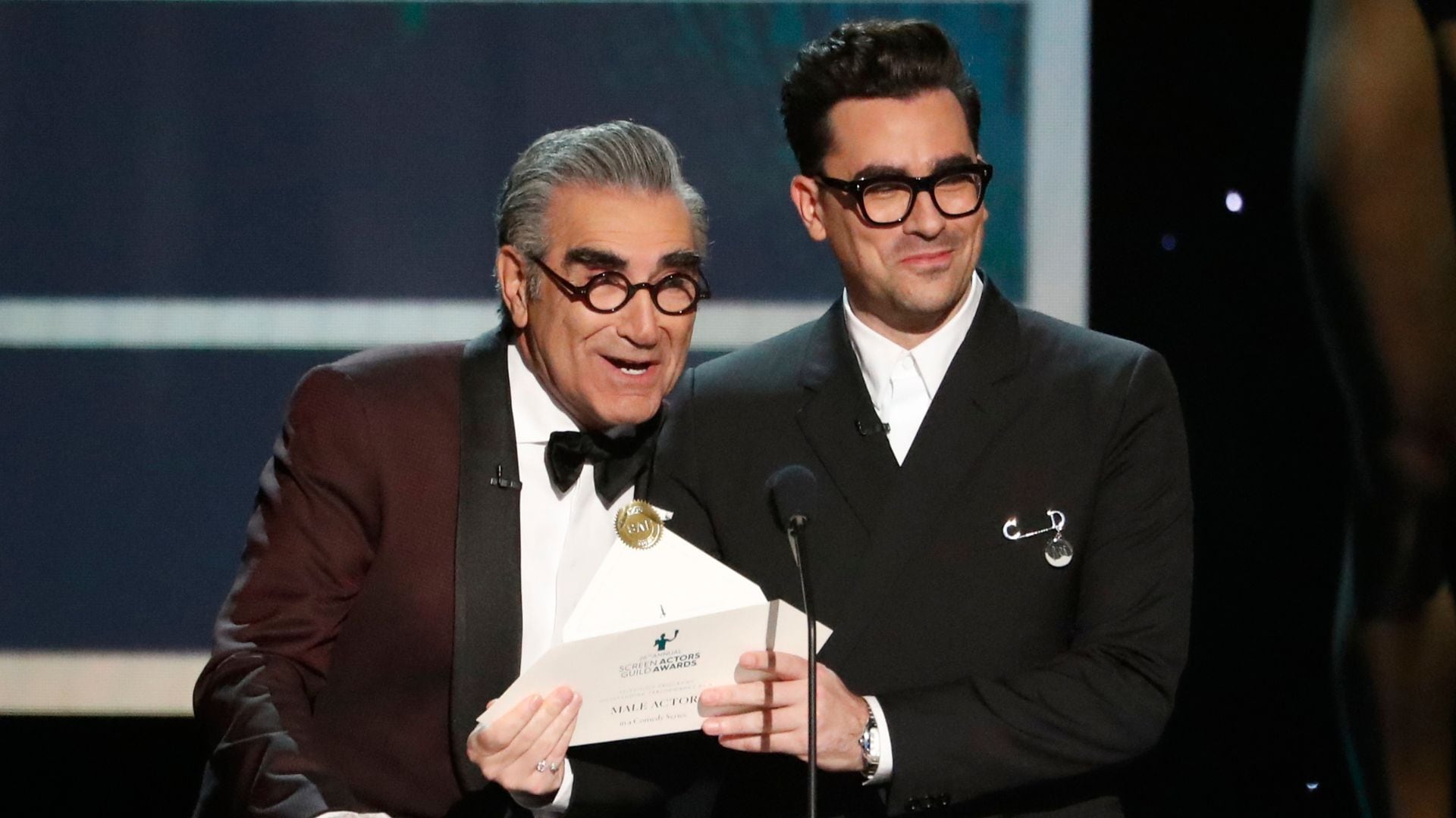 Eugene Levy y Dan Levy en los SAG Awards 2020