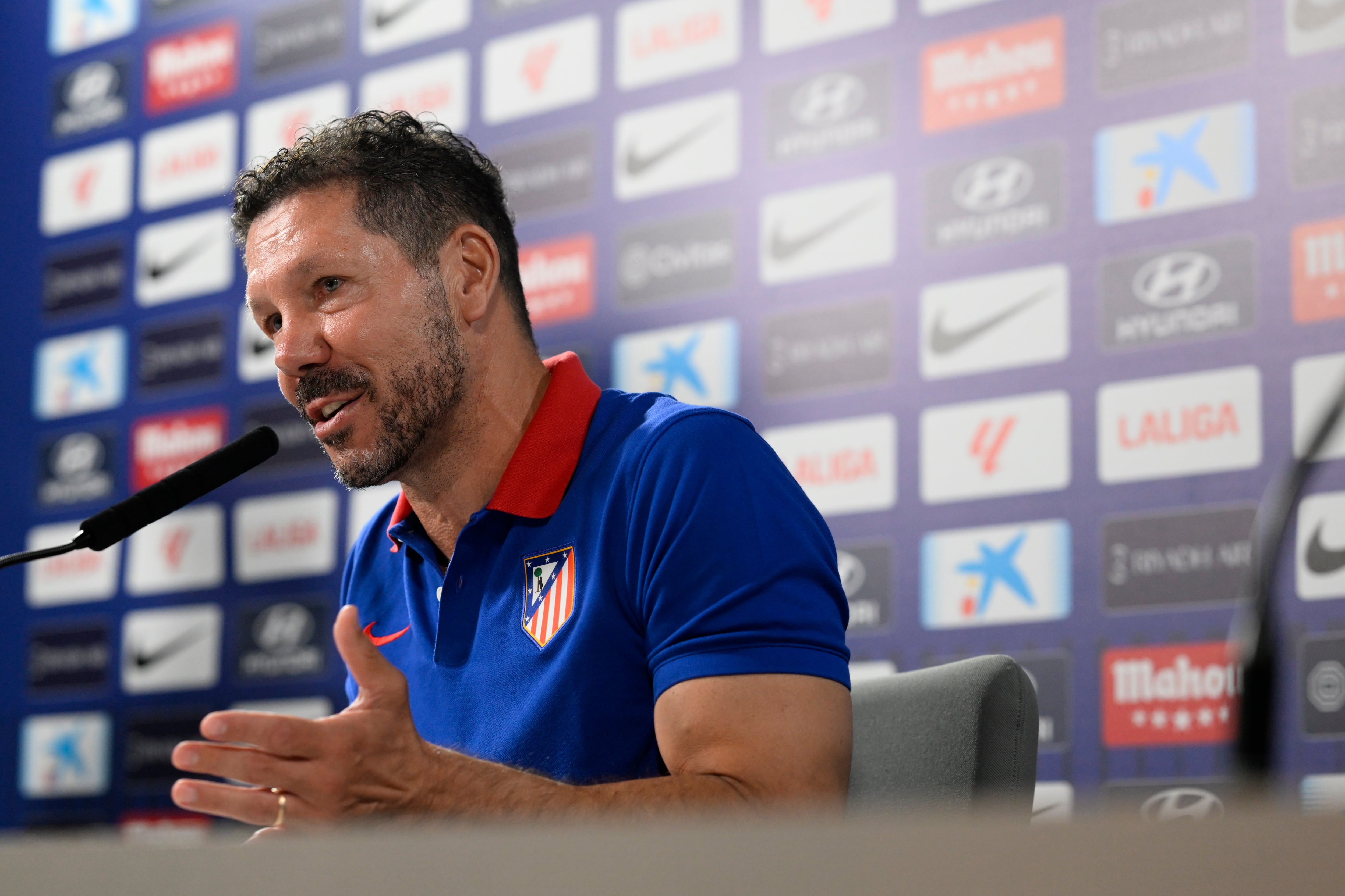 Simeone moldea a Lenglet